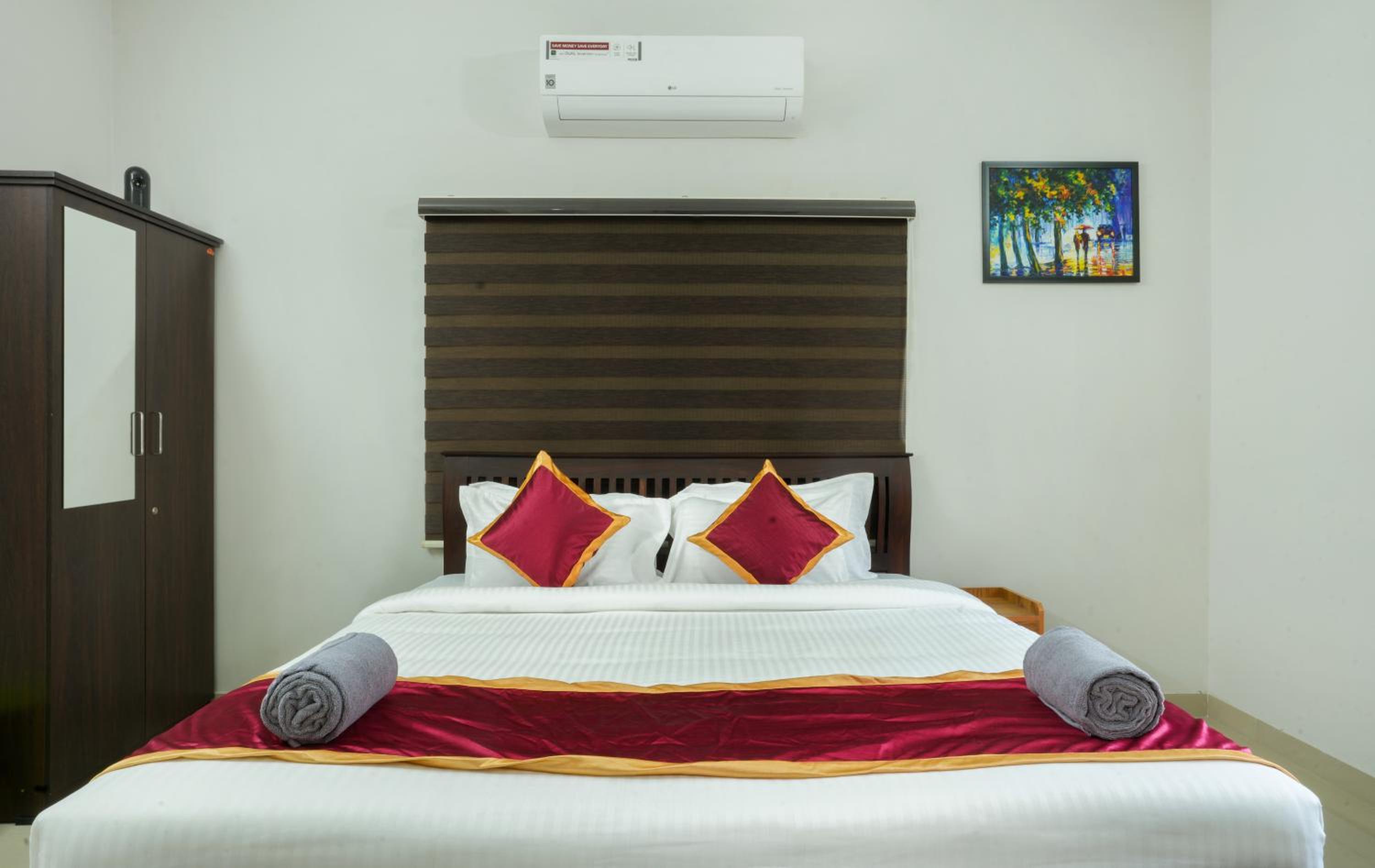 Three-Bedroom Villa photo 1