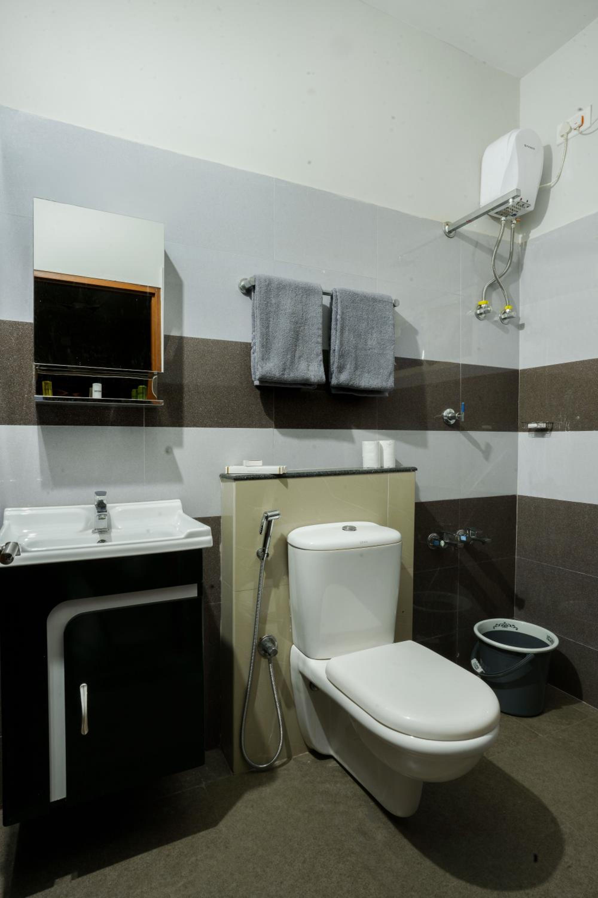 Three-Bedroom Villa photo 3