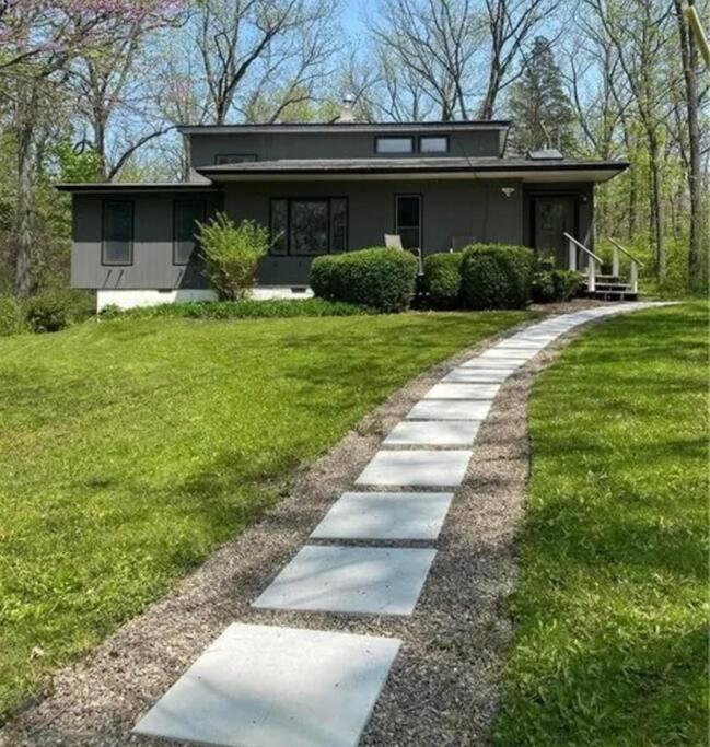 Four-Bedroom House photo 2