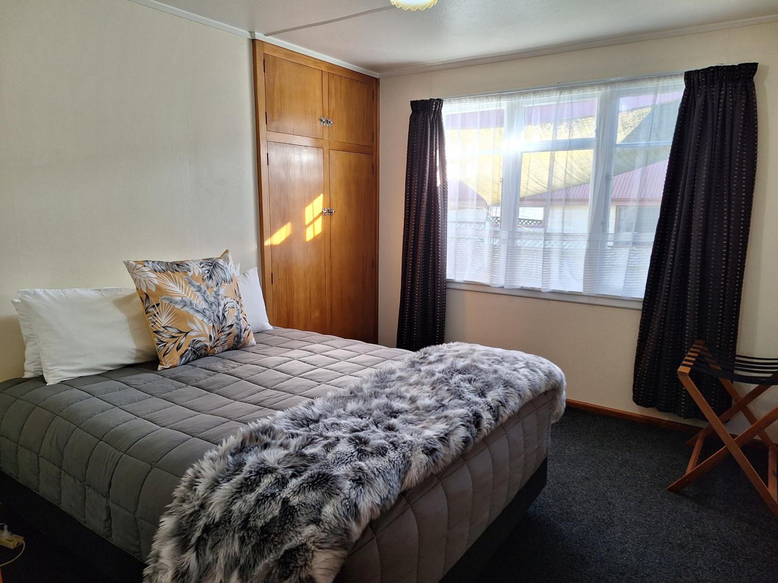 Three-Bedroom House photo 2