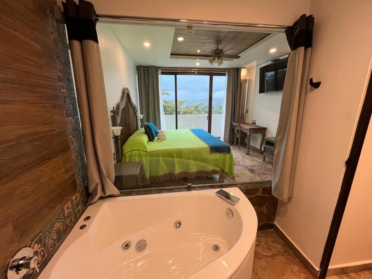 Suite with Balcony photo 2