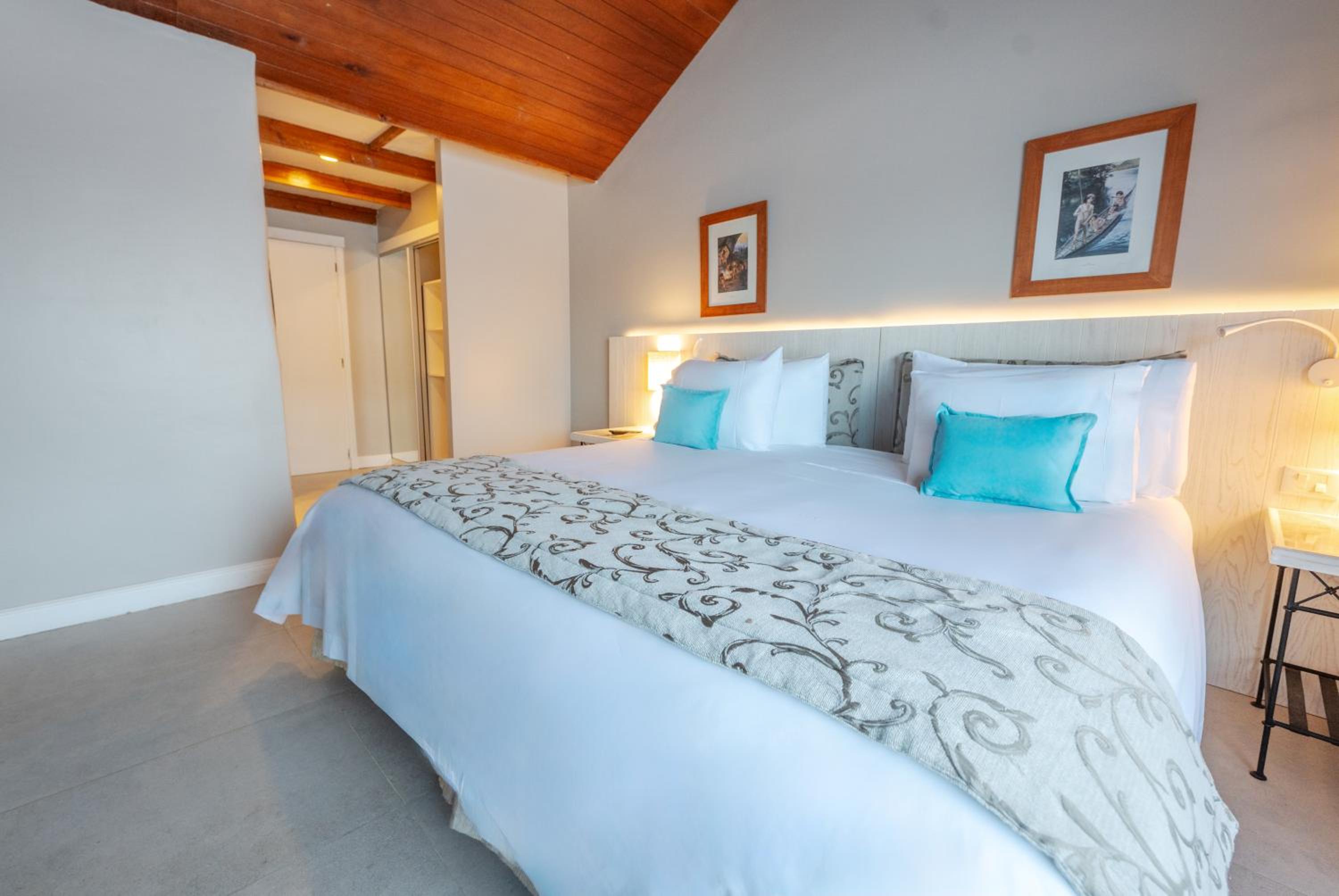 Standard Triple Room with Sea View
