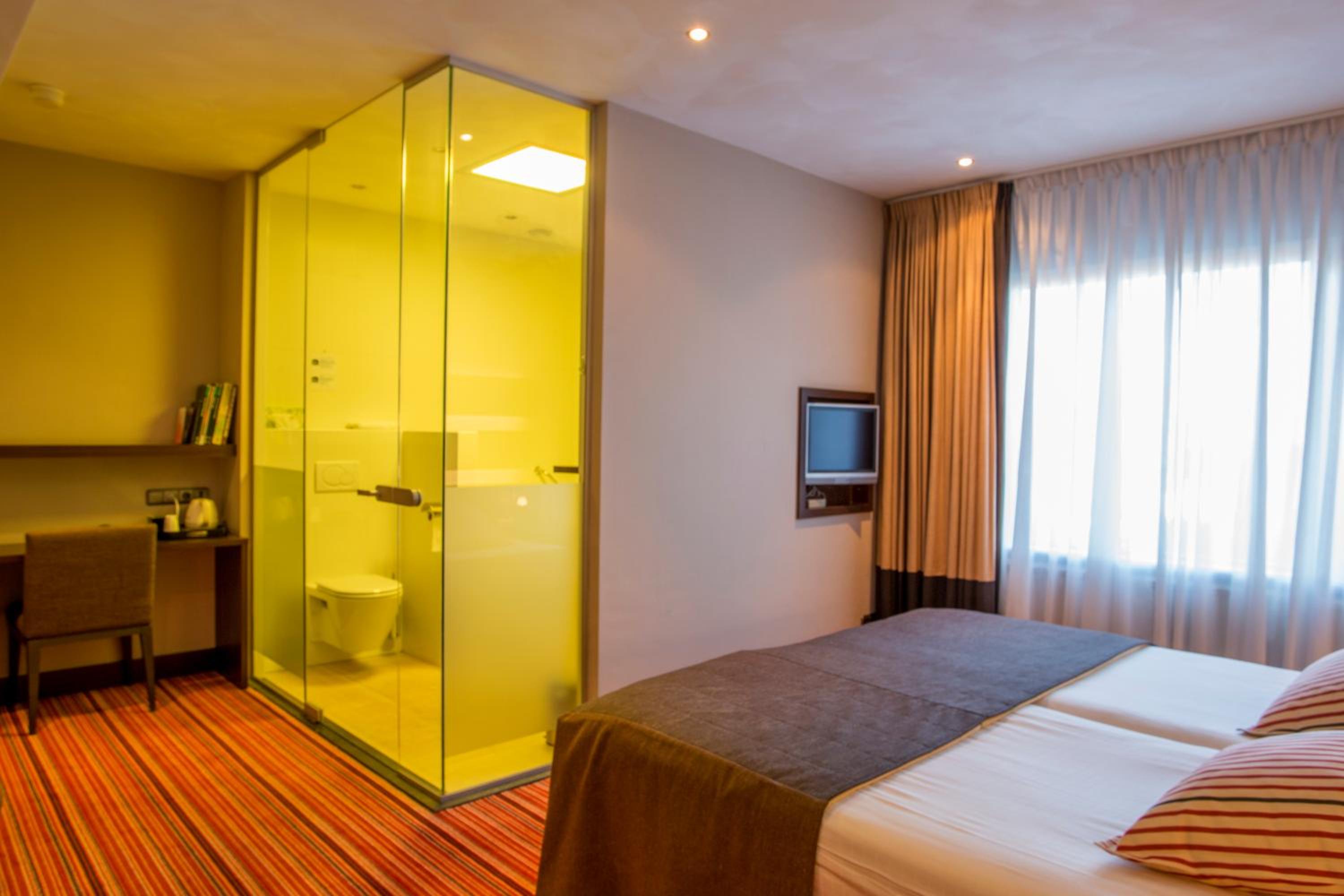 Deluxe Twin Room photo 3