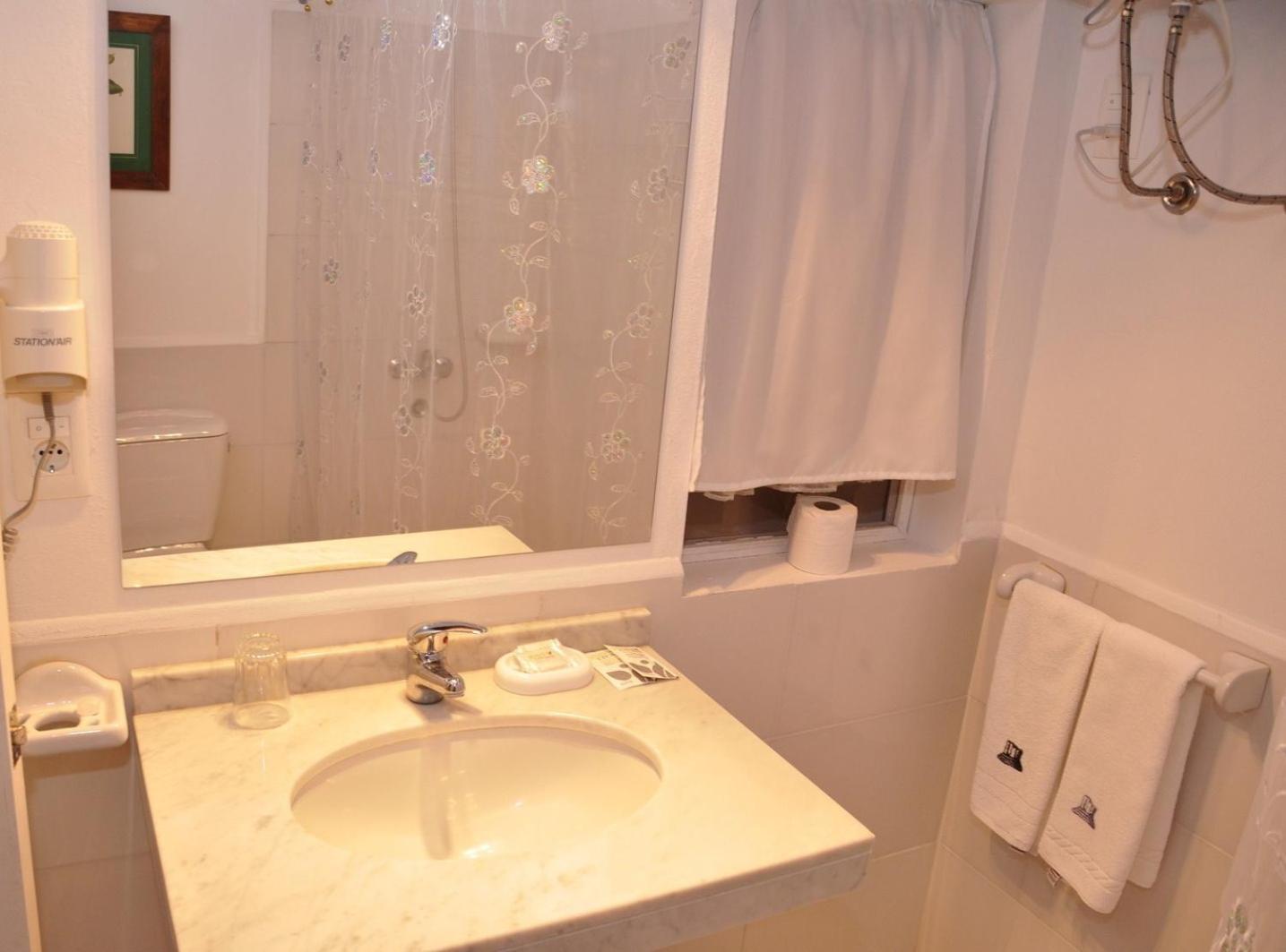 Standard Triple Room photo 3