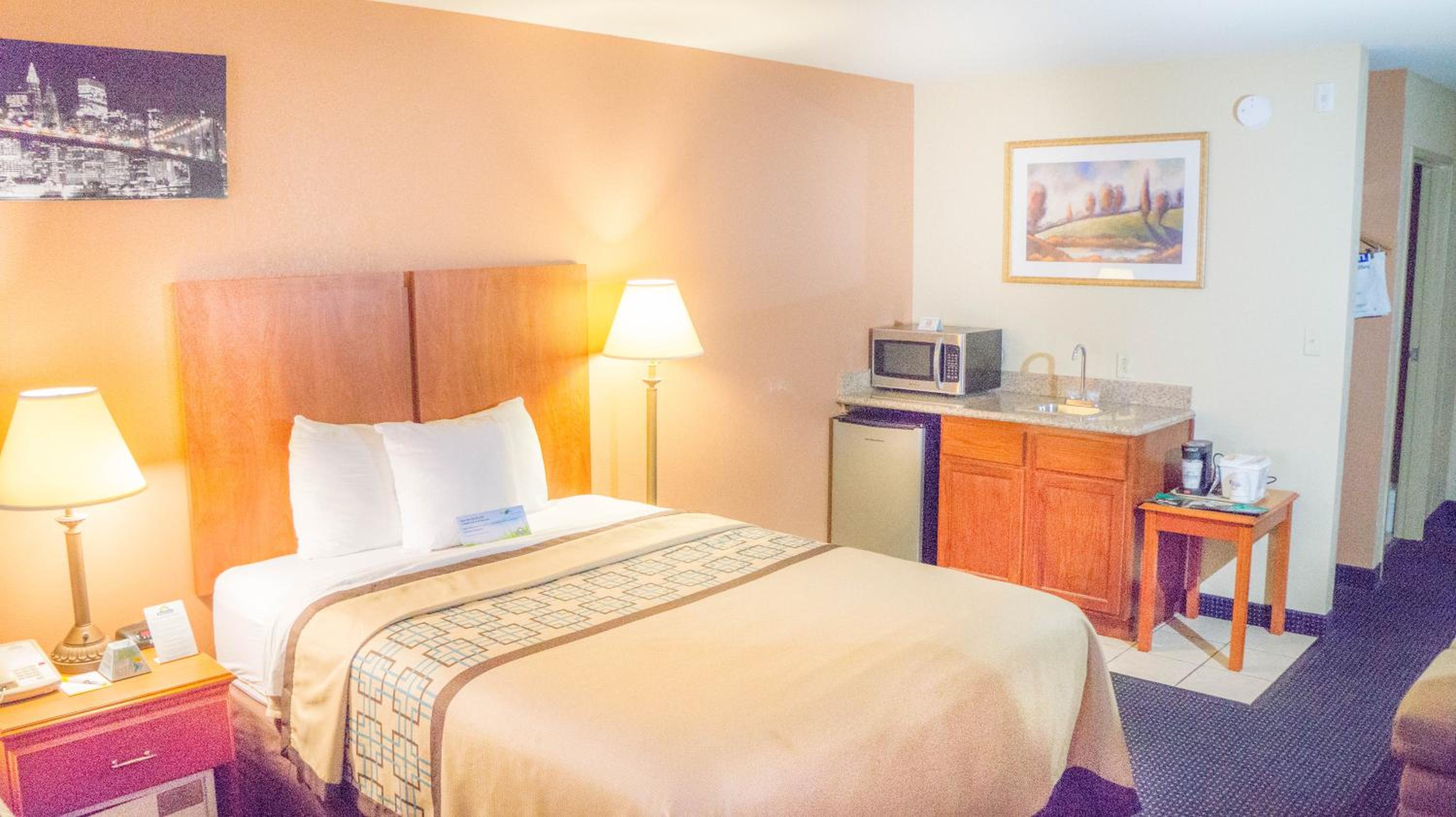 Studio Suite with 2 Queen Beds, Non-Smoking - Photo 6