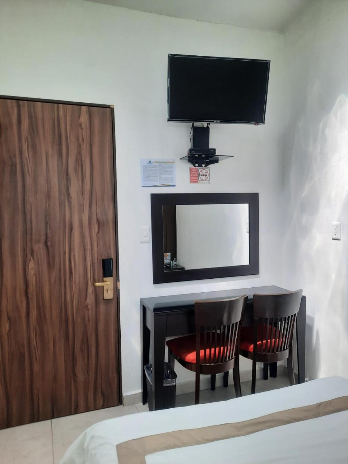 Single Room photo 2