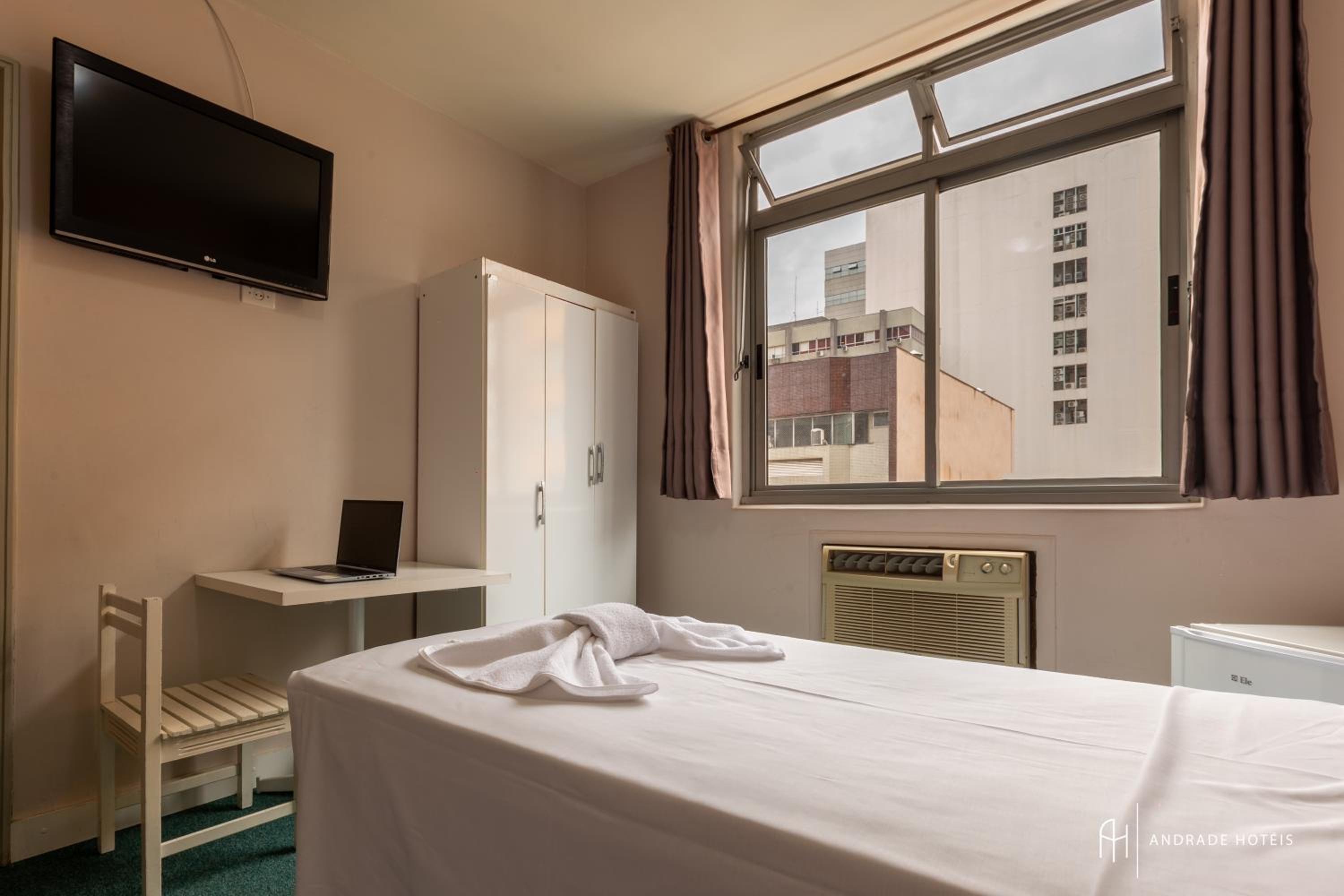 Standard Twin Room - Photo 3