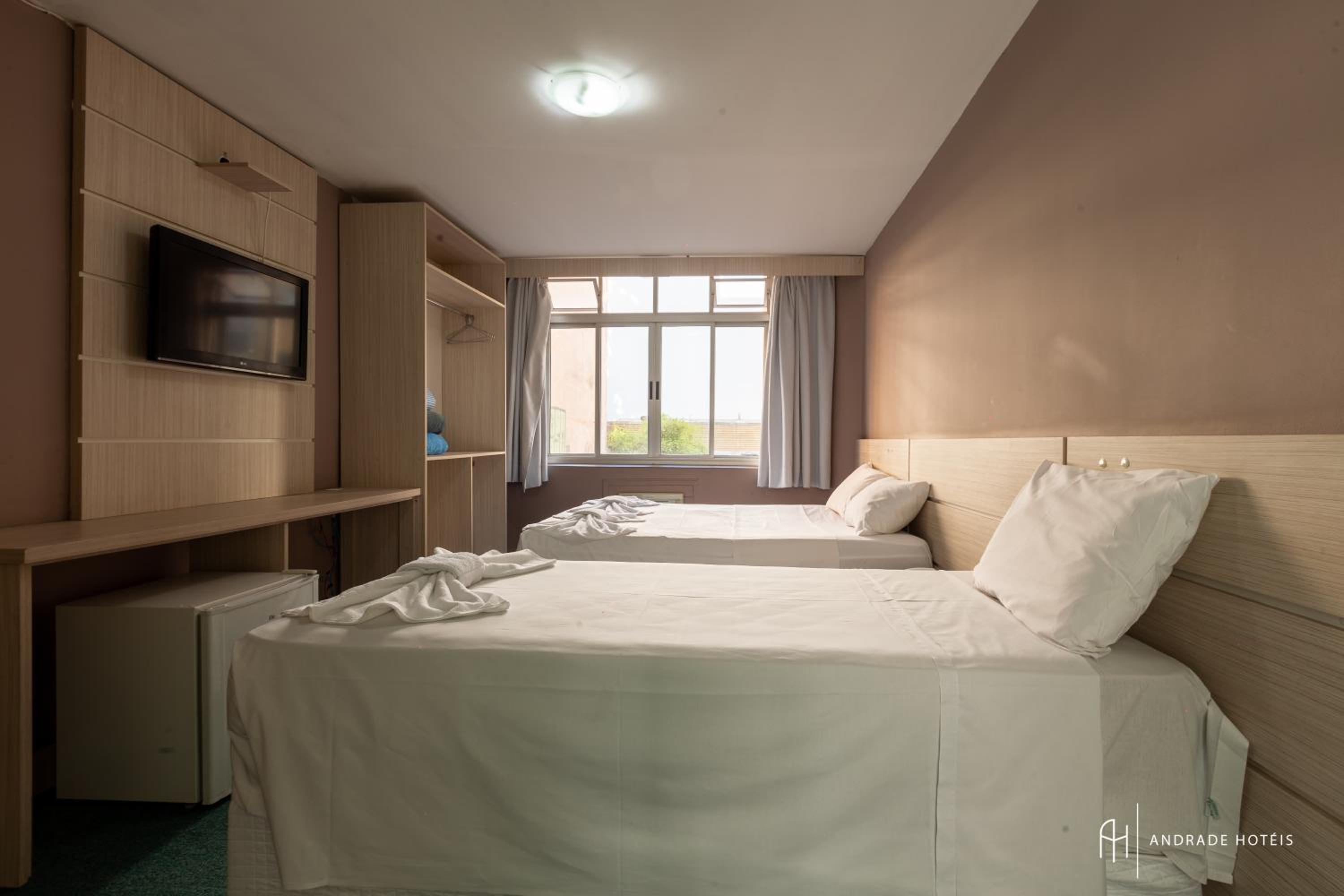 Standard Triple Room with One Double Bed and One Single Bed - Photo 7
