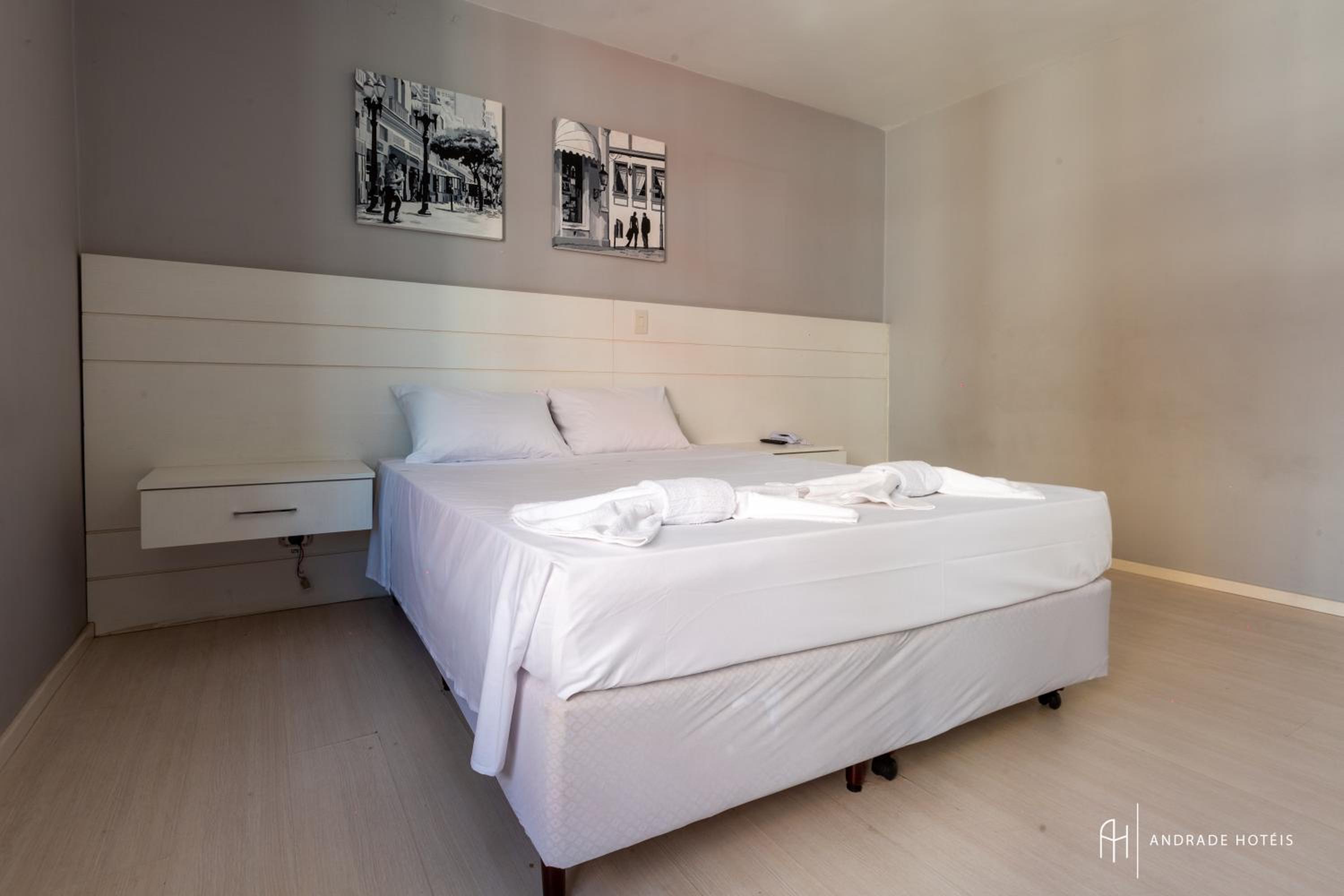 Standard Double Room - Photo 2