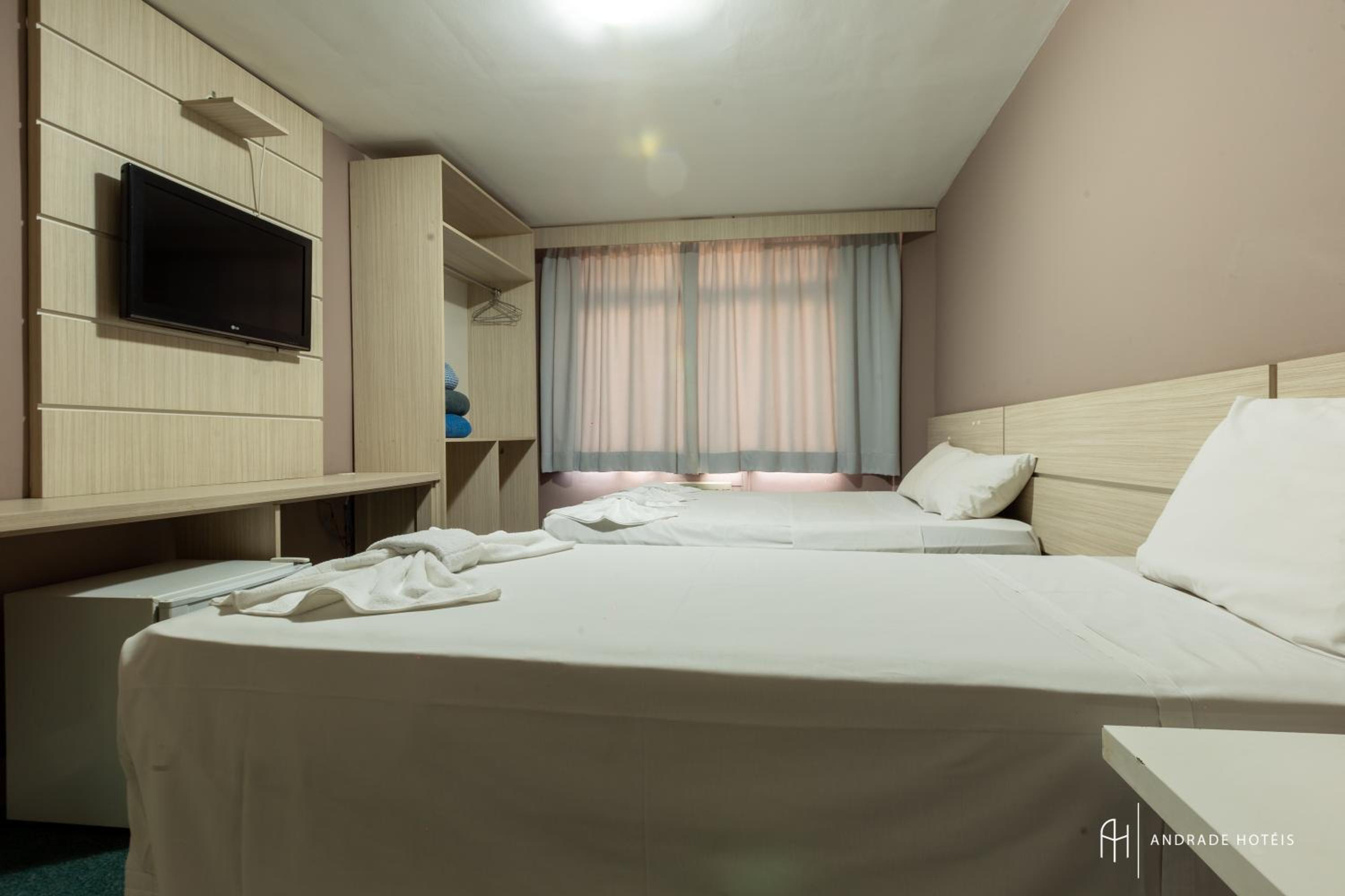 Standard Triple Room with One Double Bed and One Single Bed - Photo 6