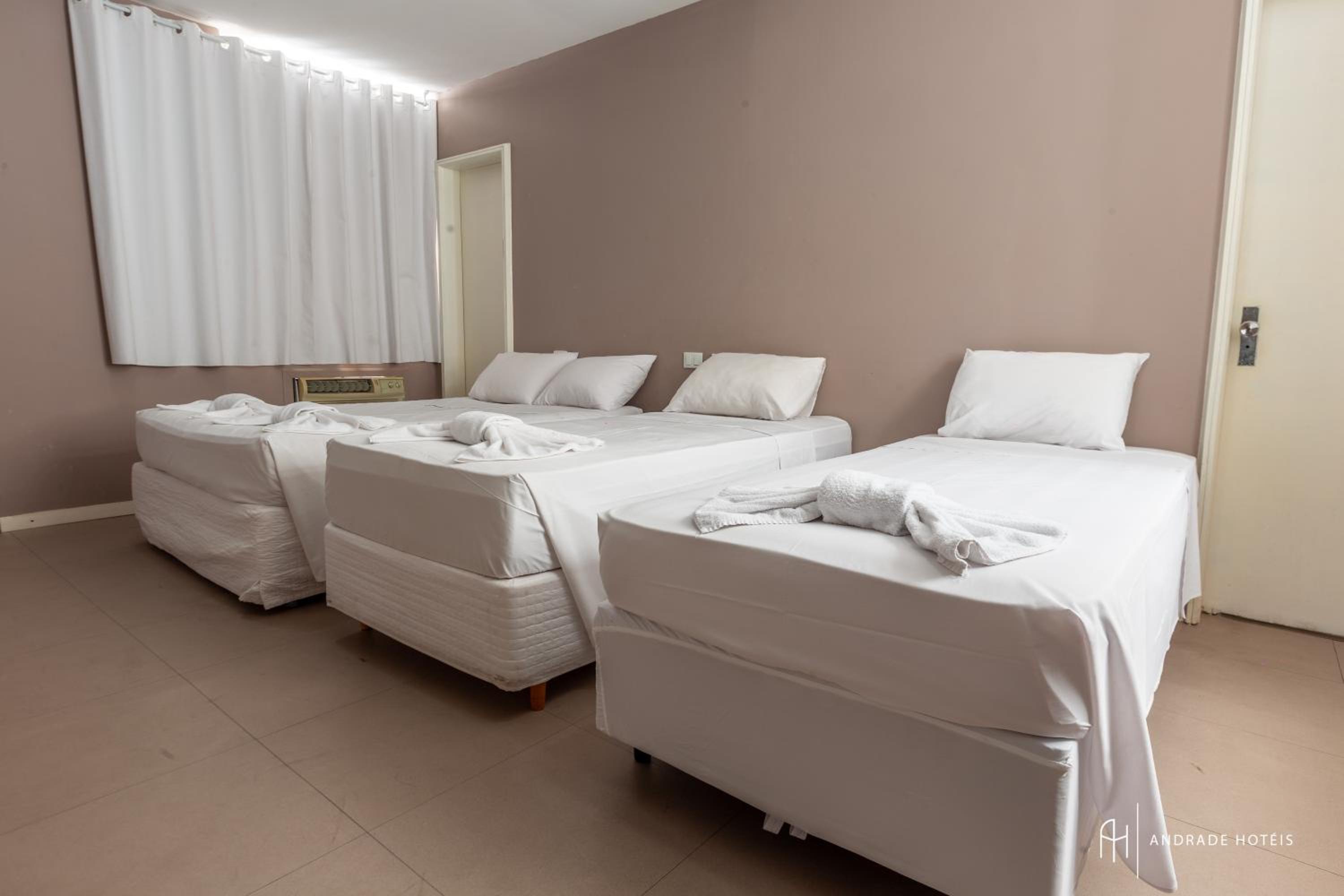 Standard Triple Room with Three Single Beds - Photo 1