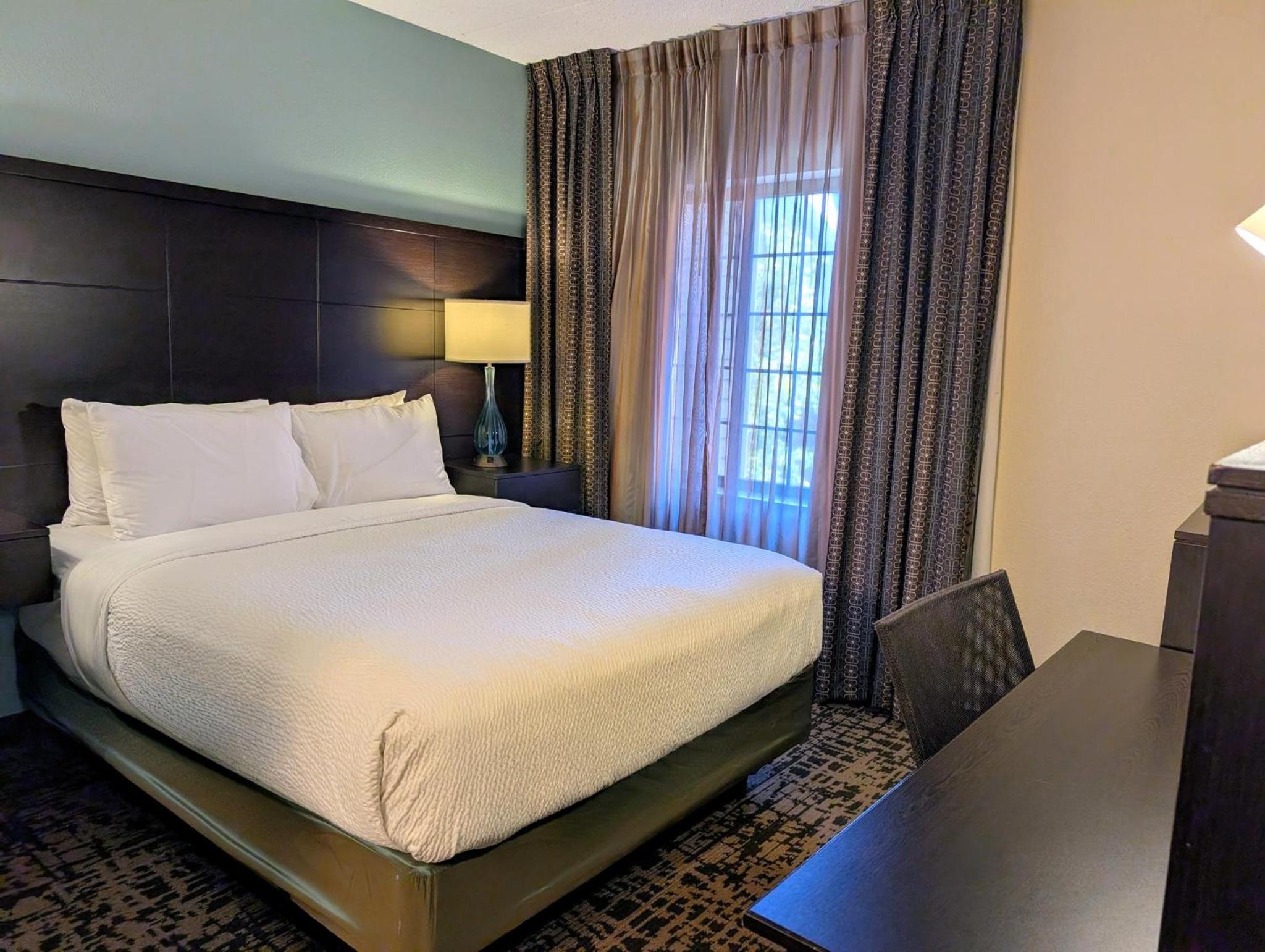 Two-Bedroom Suite with One King and One Queen Bed - Photo 4
