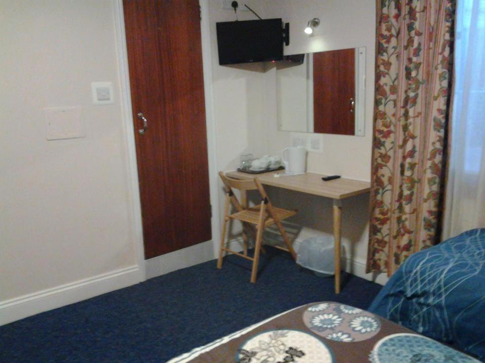 Family Room with Private Bathroom photo 1