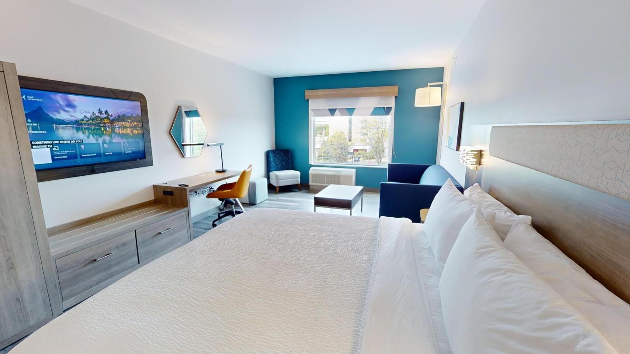 King Suite With Sofa Bed photo 3