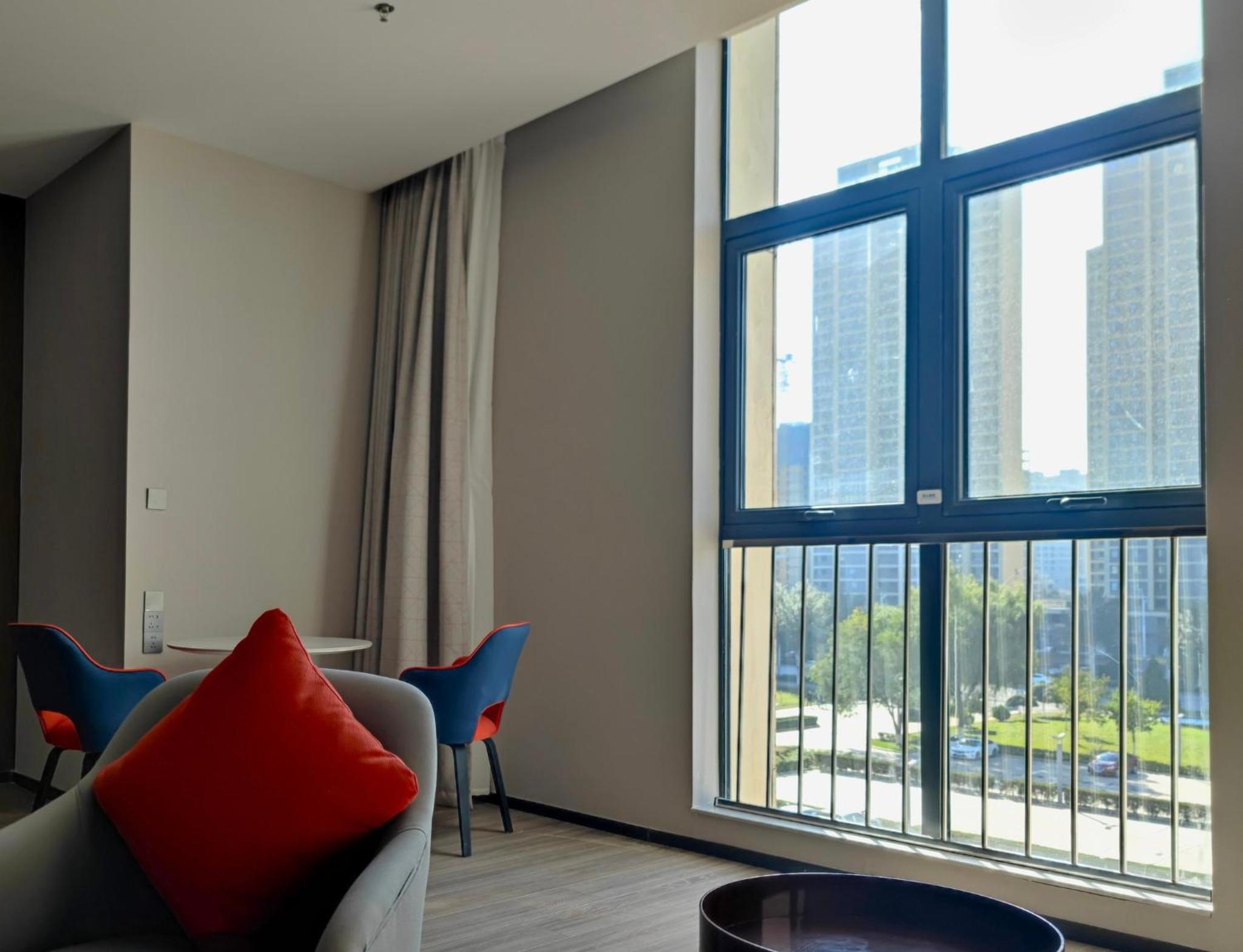 King Suite with City View