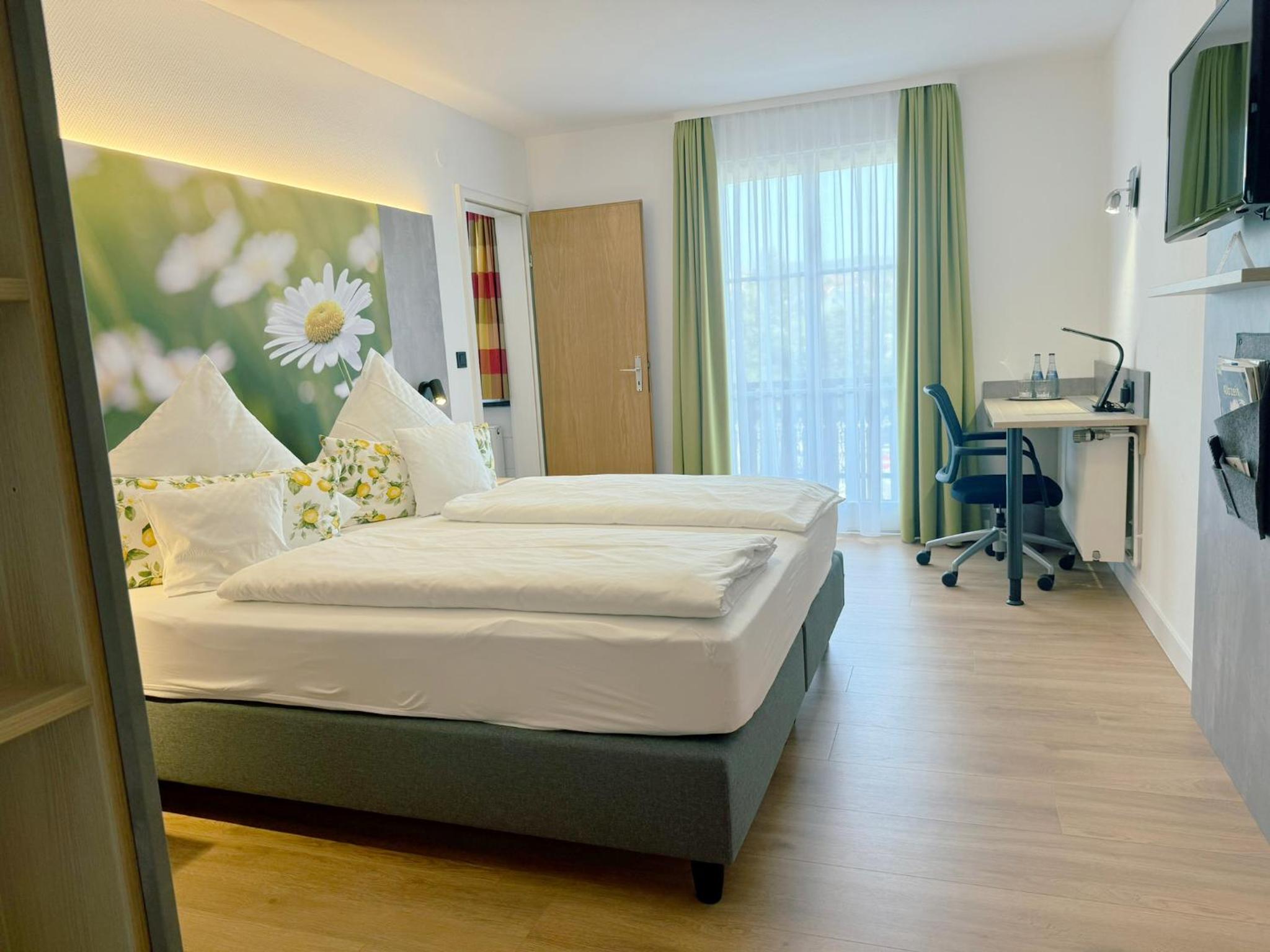 Double Room - Photo 10