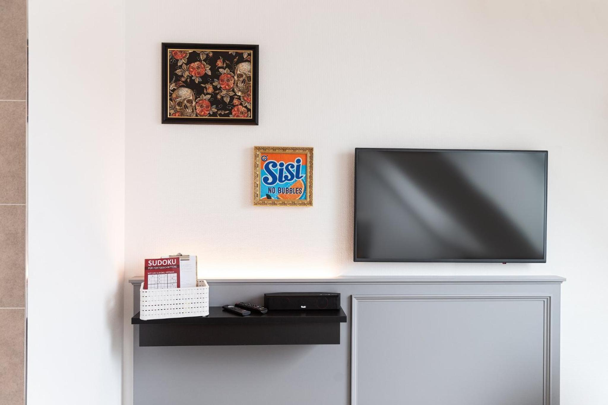 Premium Queen Room - Photo 5