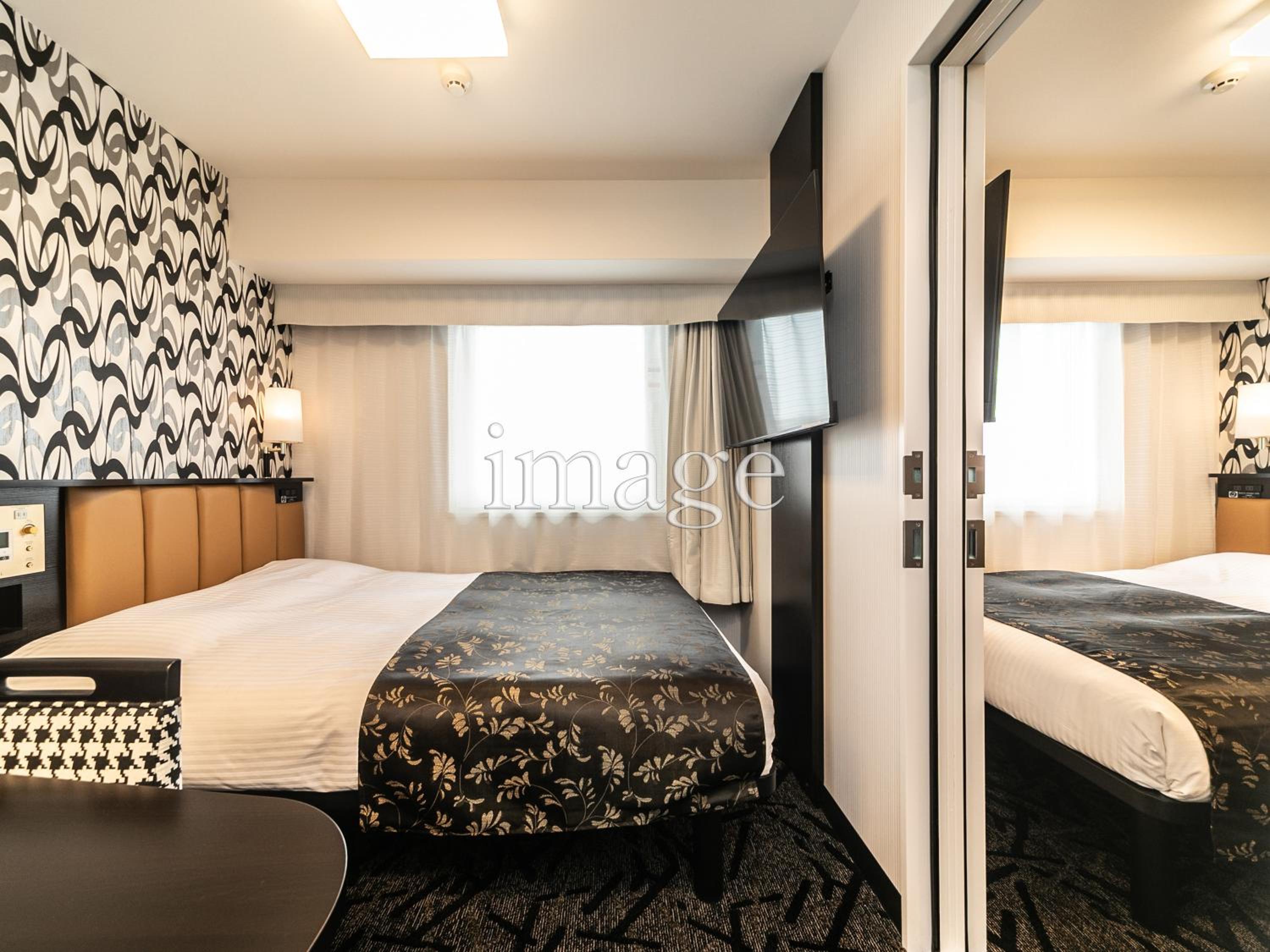 Connecting Rooms (3 Adults) - Non-Smoking