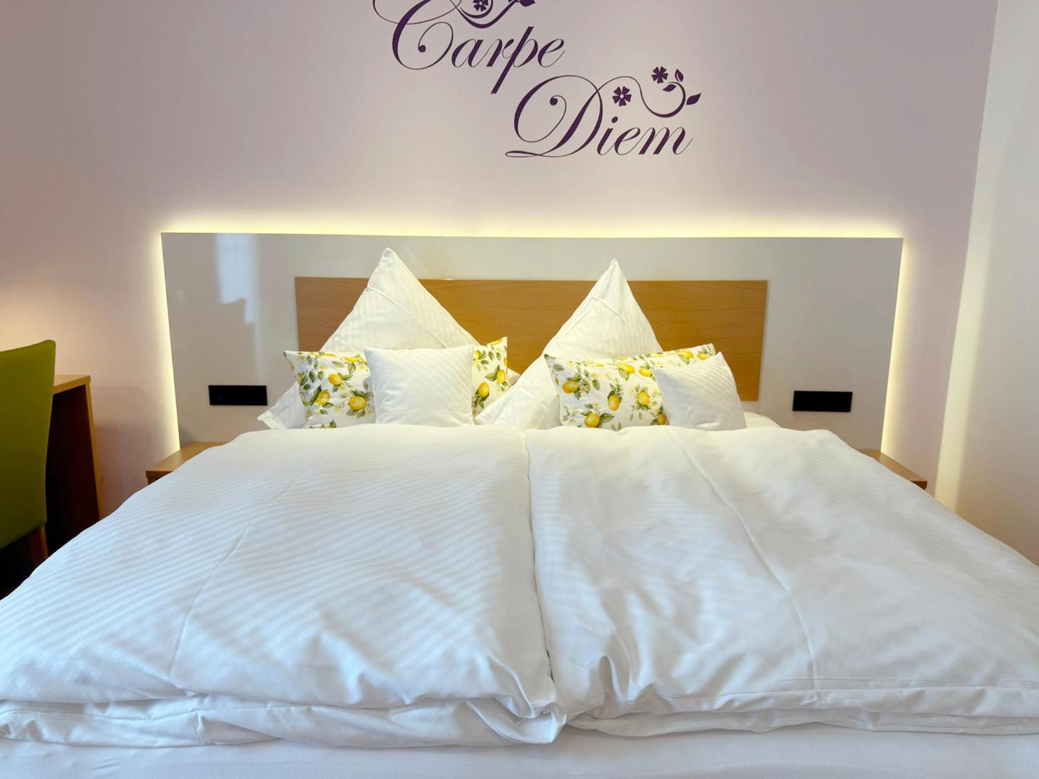 Double Room - Photo 6