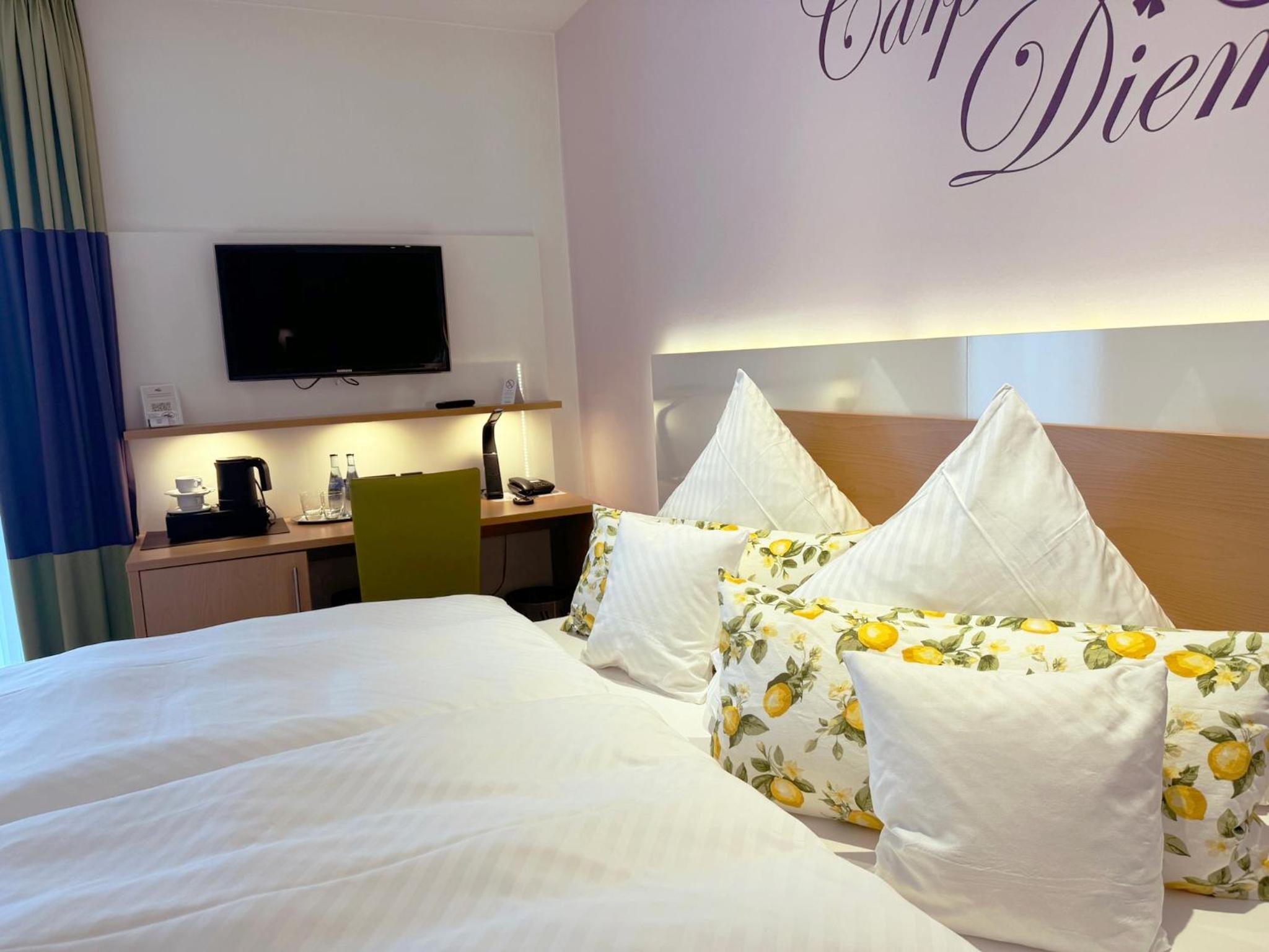 Double Room - Photo 7