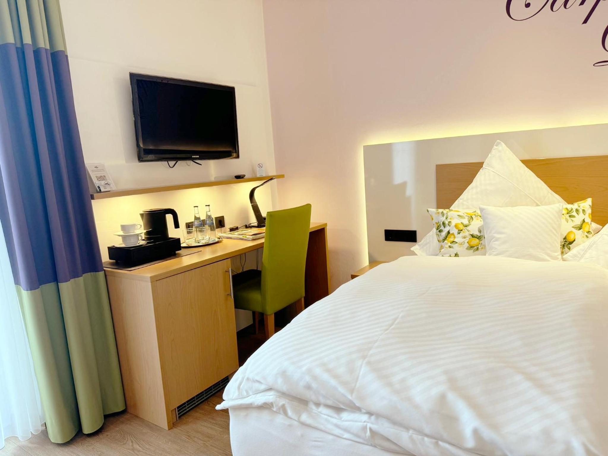 Double Room - Photo 8