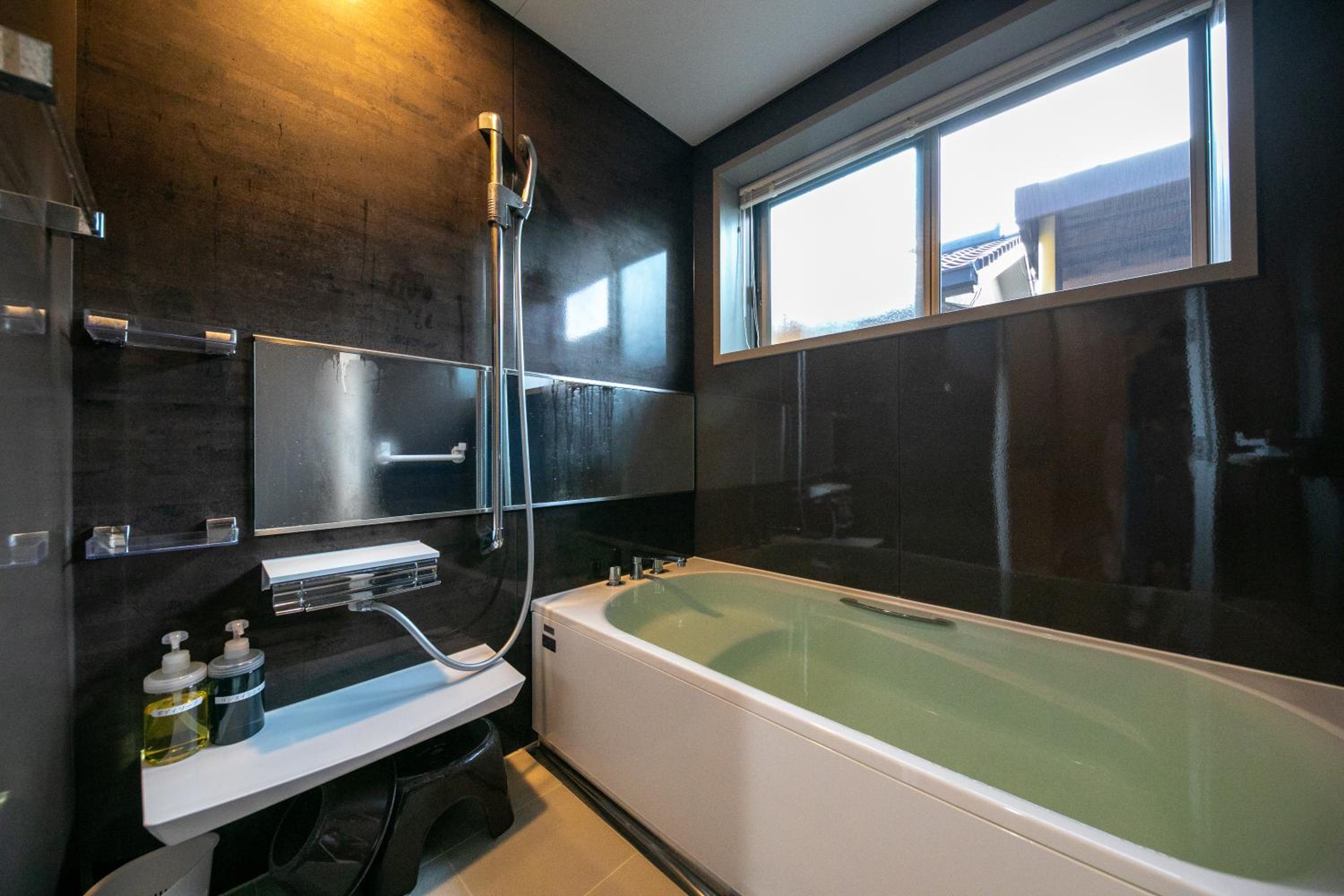 Standard Twin Room - Photo 5
