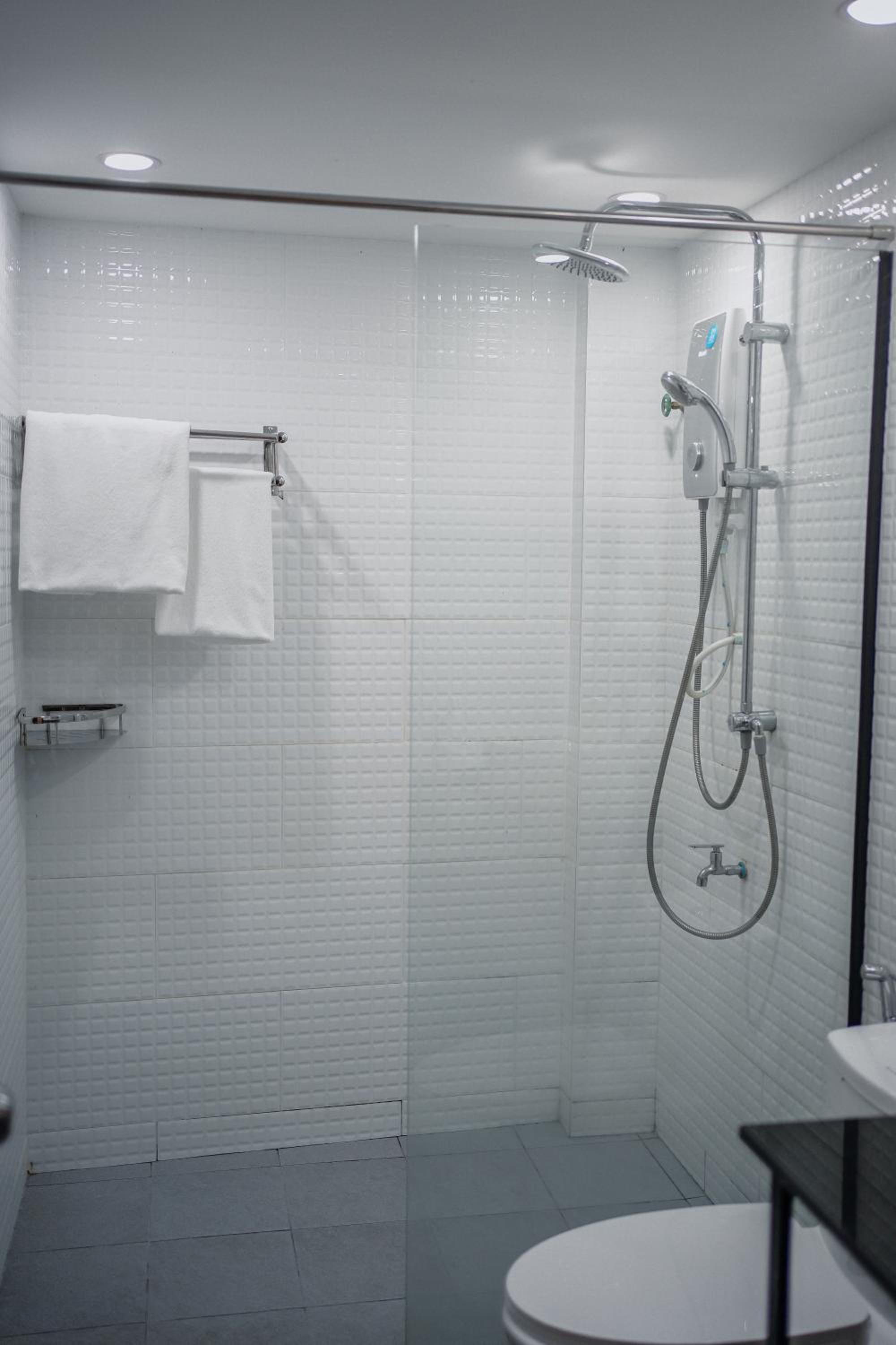 Double Room - Photo 21