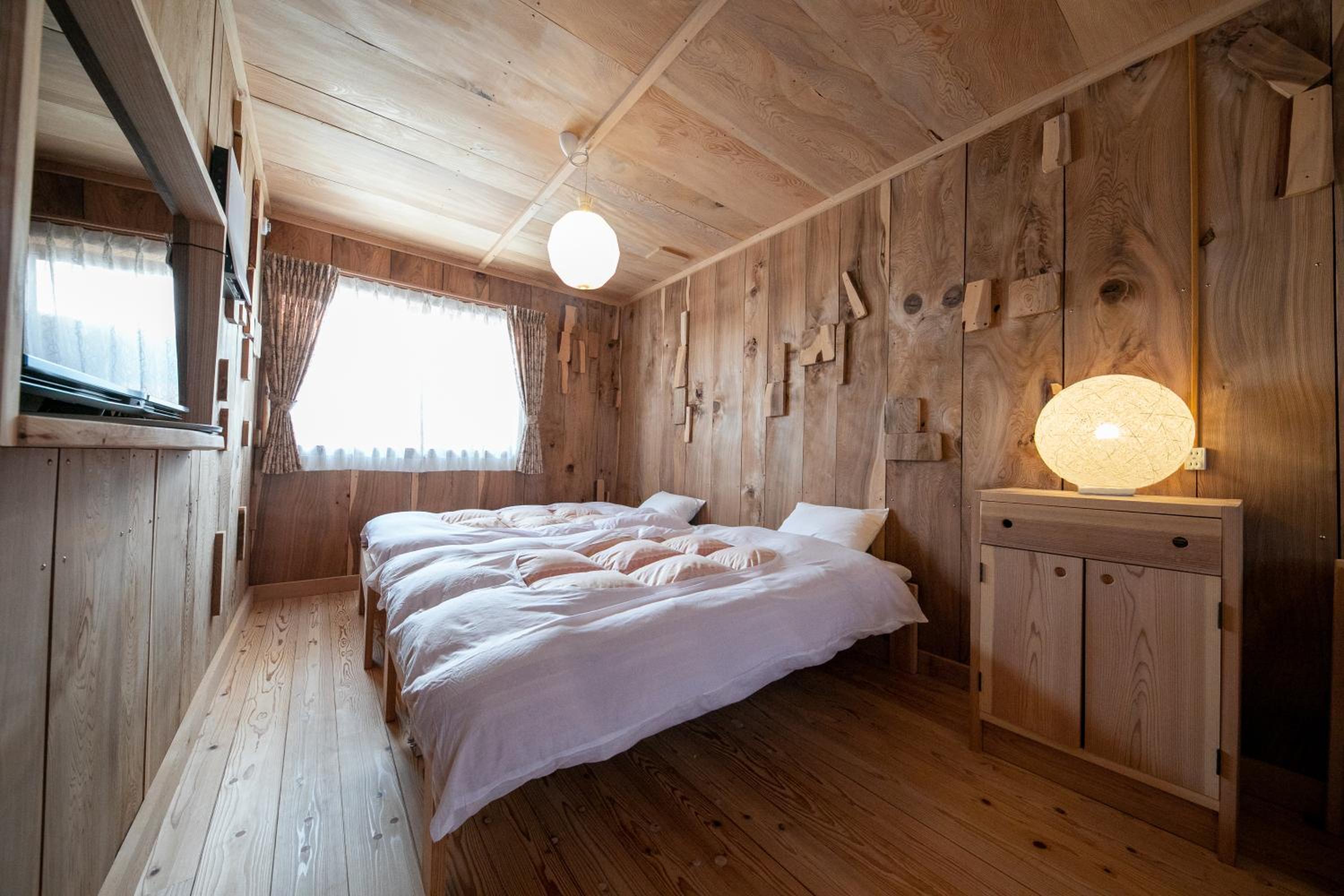 Standard Twin Room - Photo 4