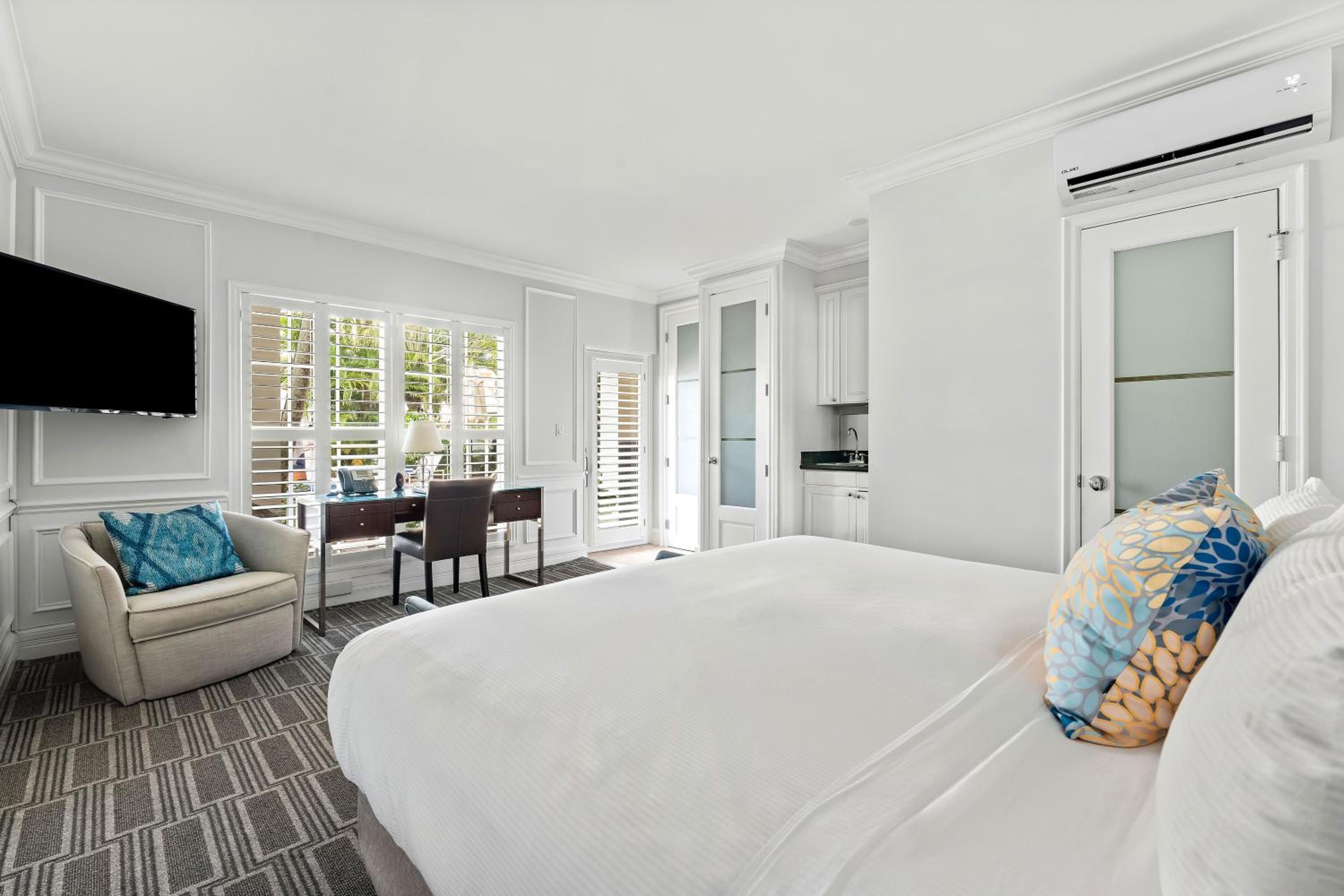 Quarto King Deluxe à beira da piscina