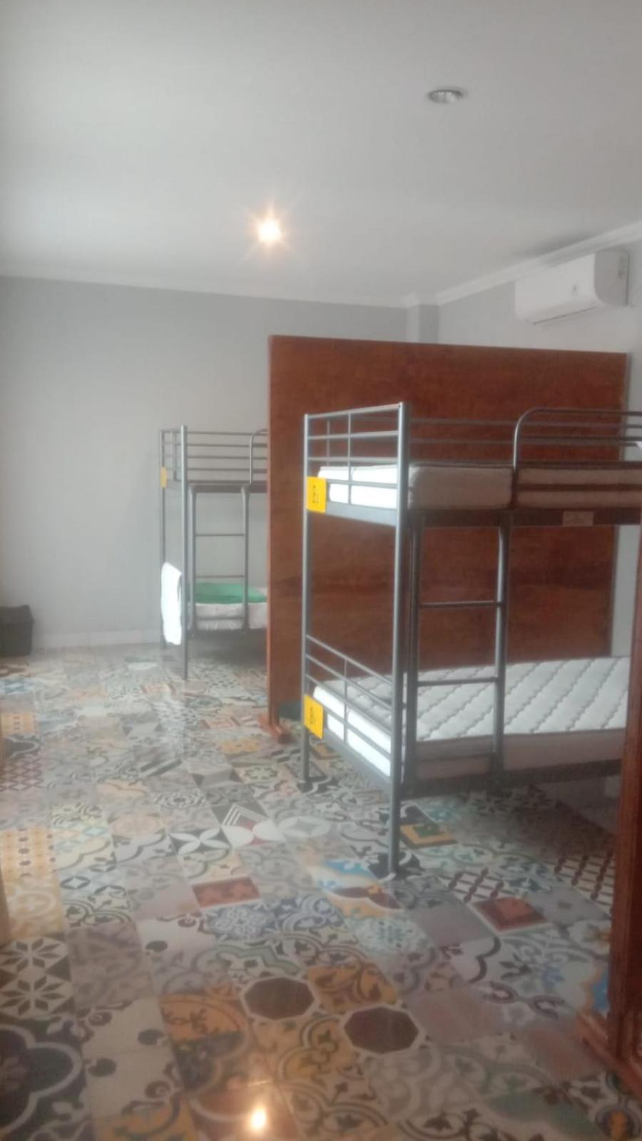 Bunk Bed in Mixed Dormitory Room
