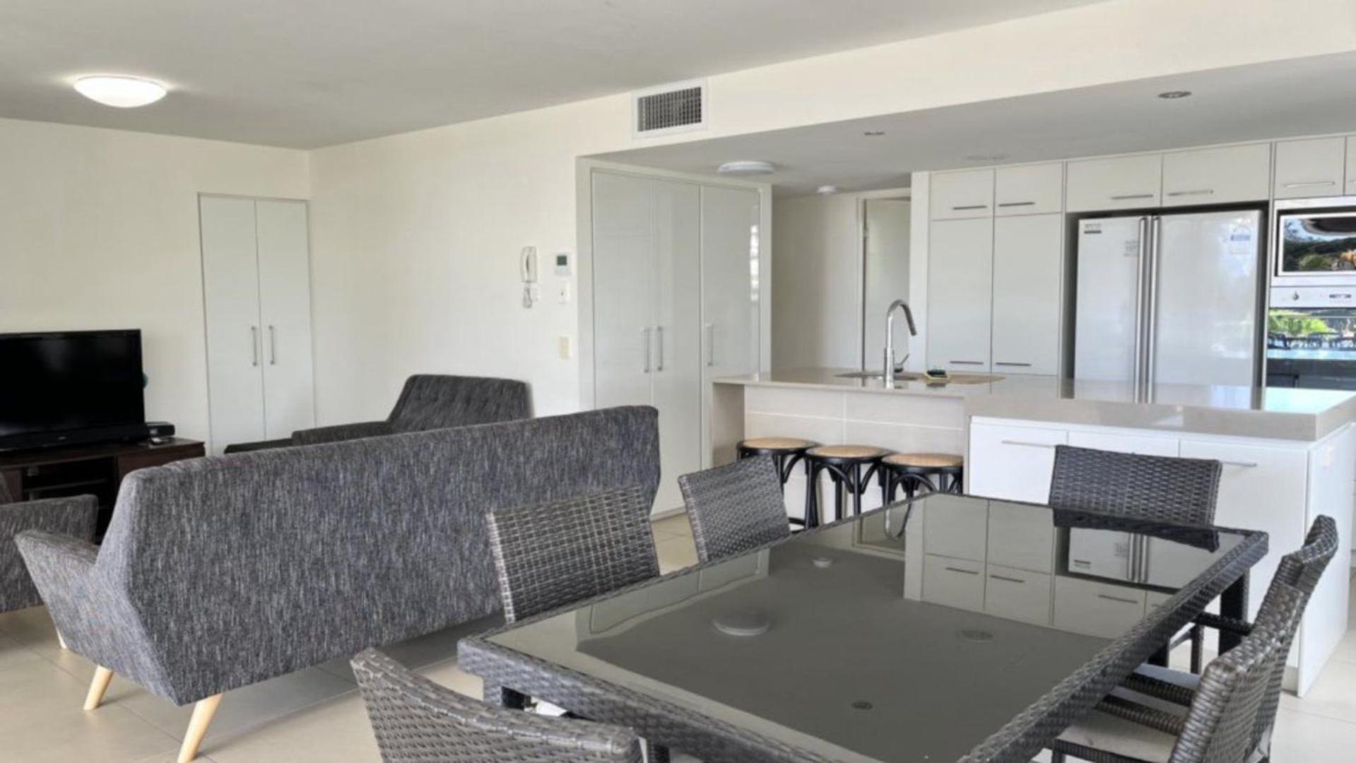 Three-Bedroom Apartment photo 2