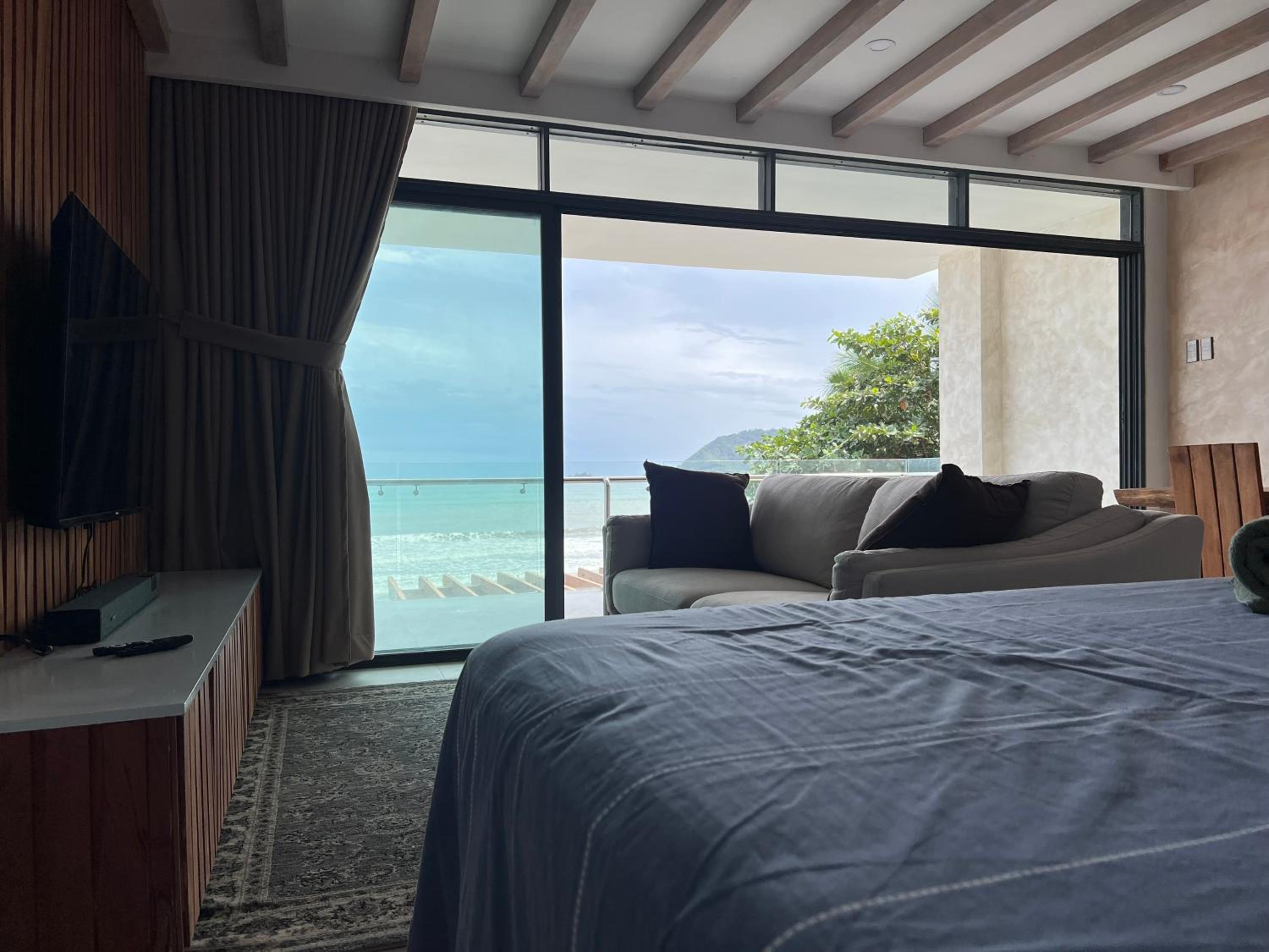 Queen Suite with Sea View photo 3