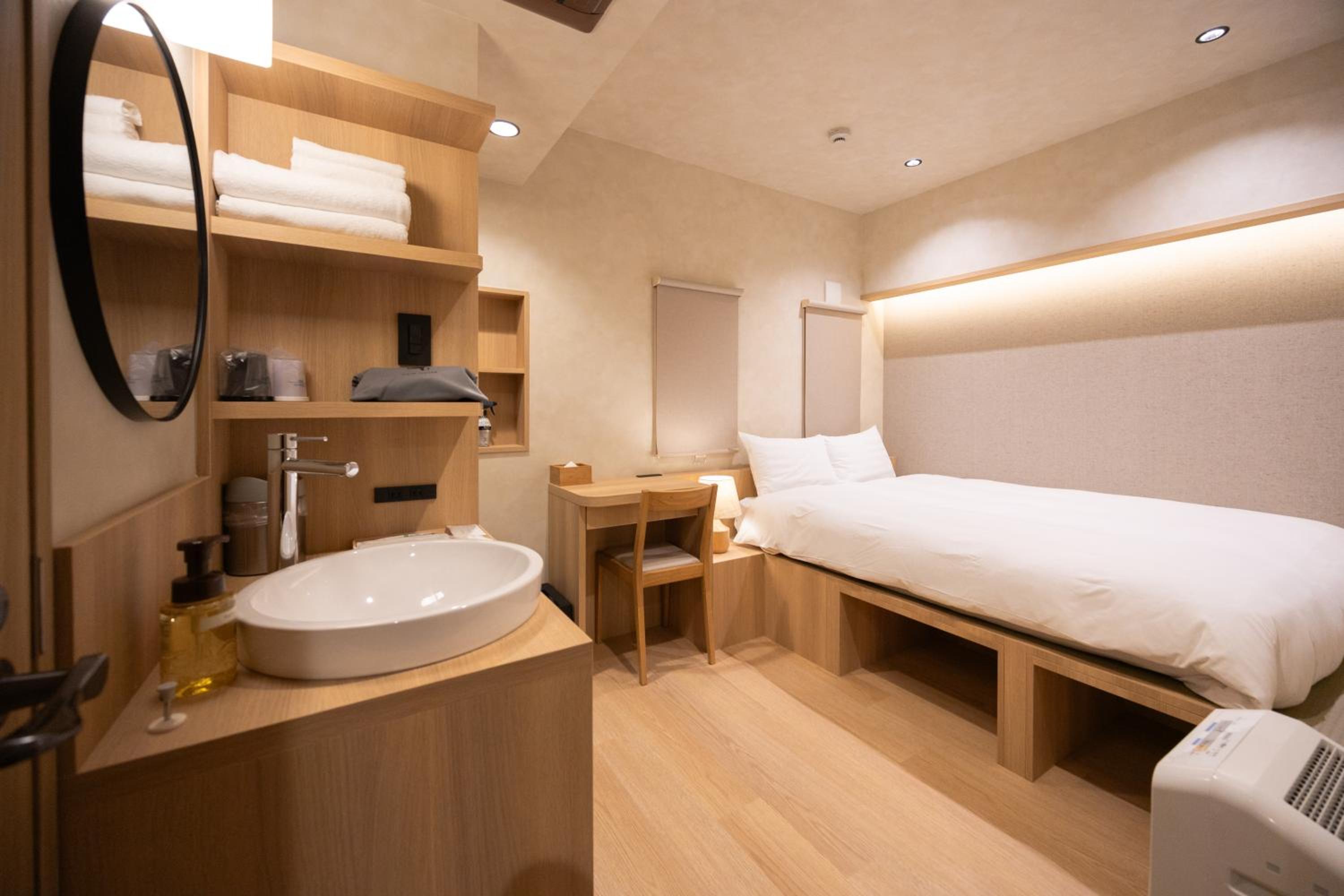 Economy Double Room photo 3