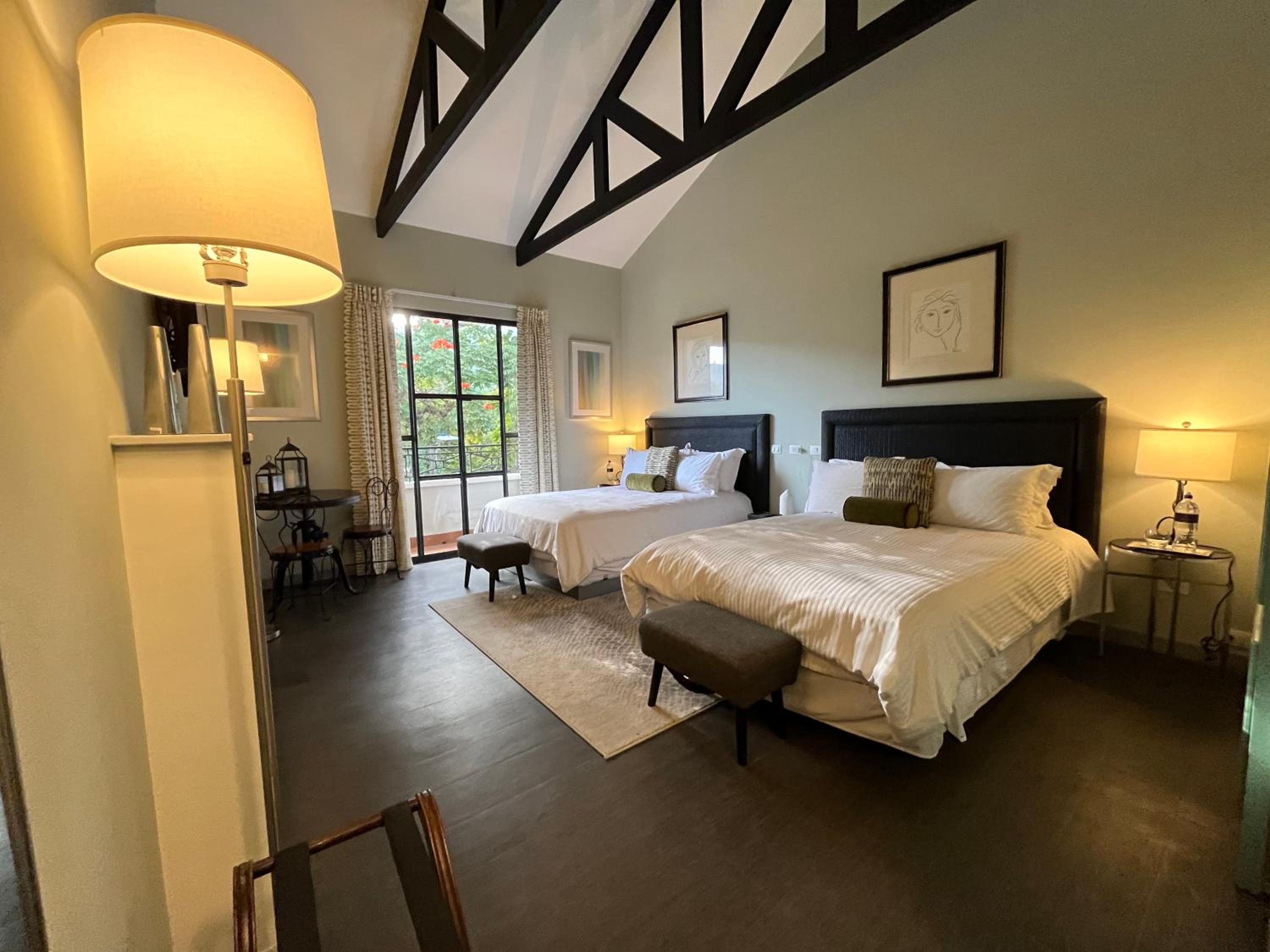 Deluxe Double Room with Balcony photo 1