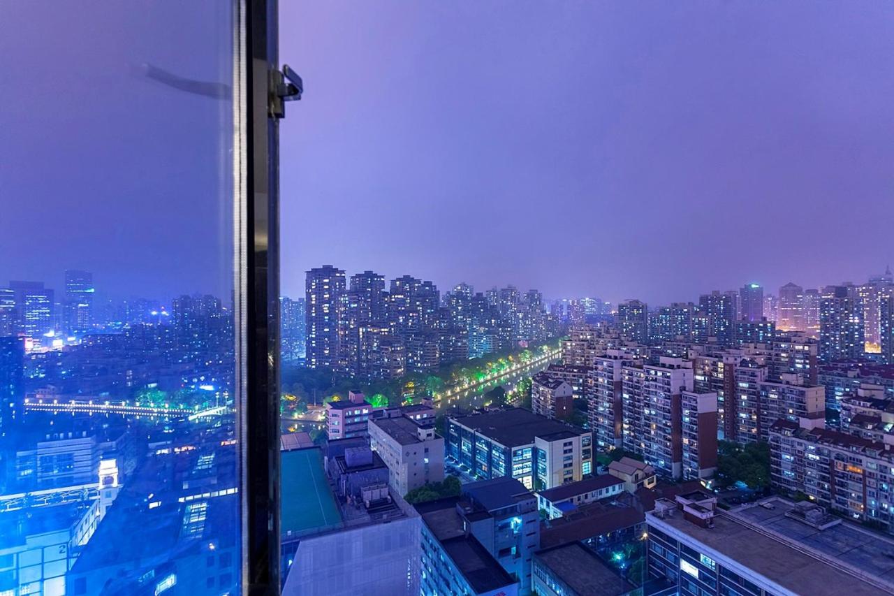 1 King Bed Premium Suzhou River View thumbnail 5