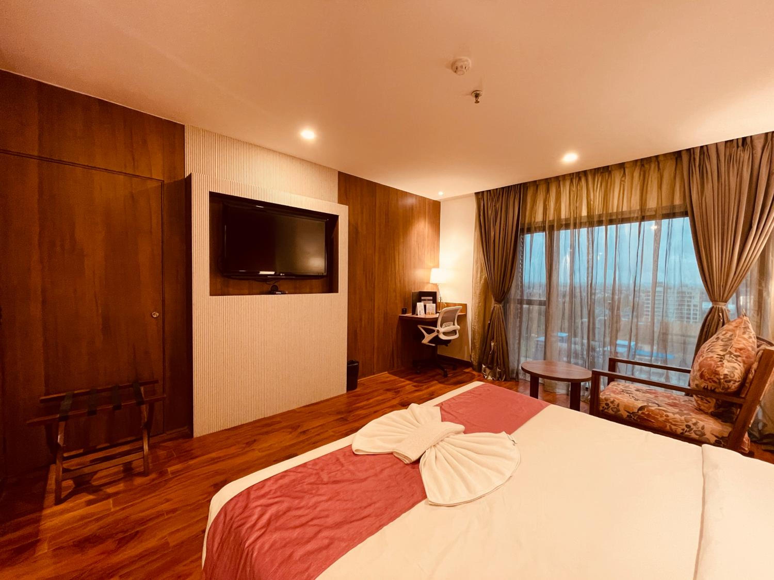 Superior King Room photo 2