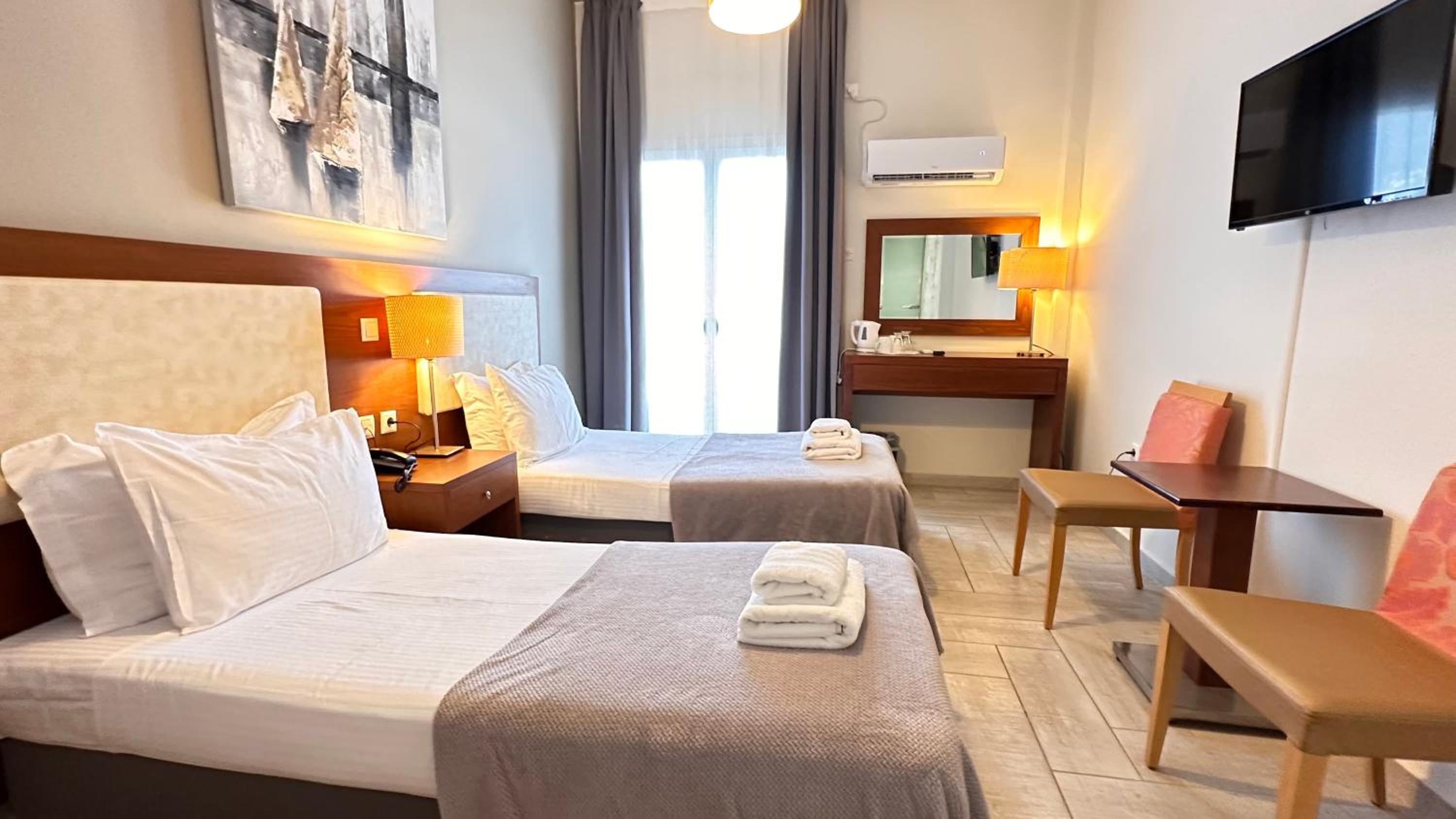 Twin Room with Mountain View
