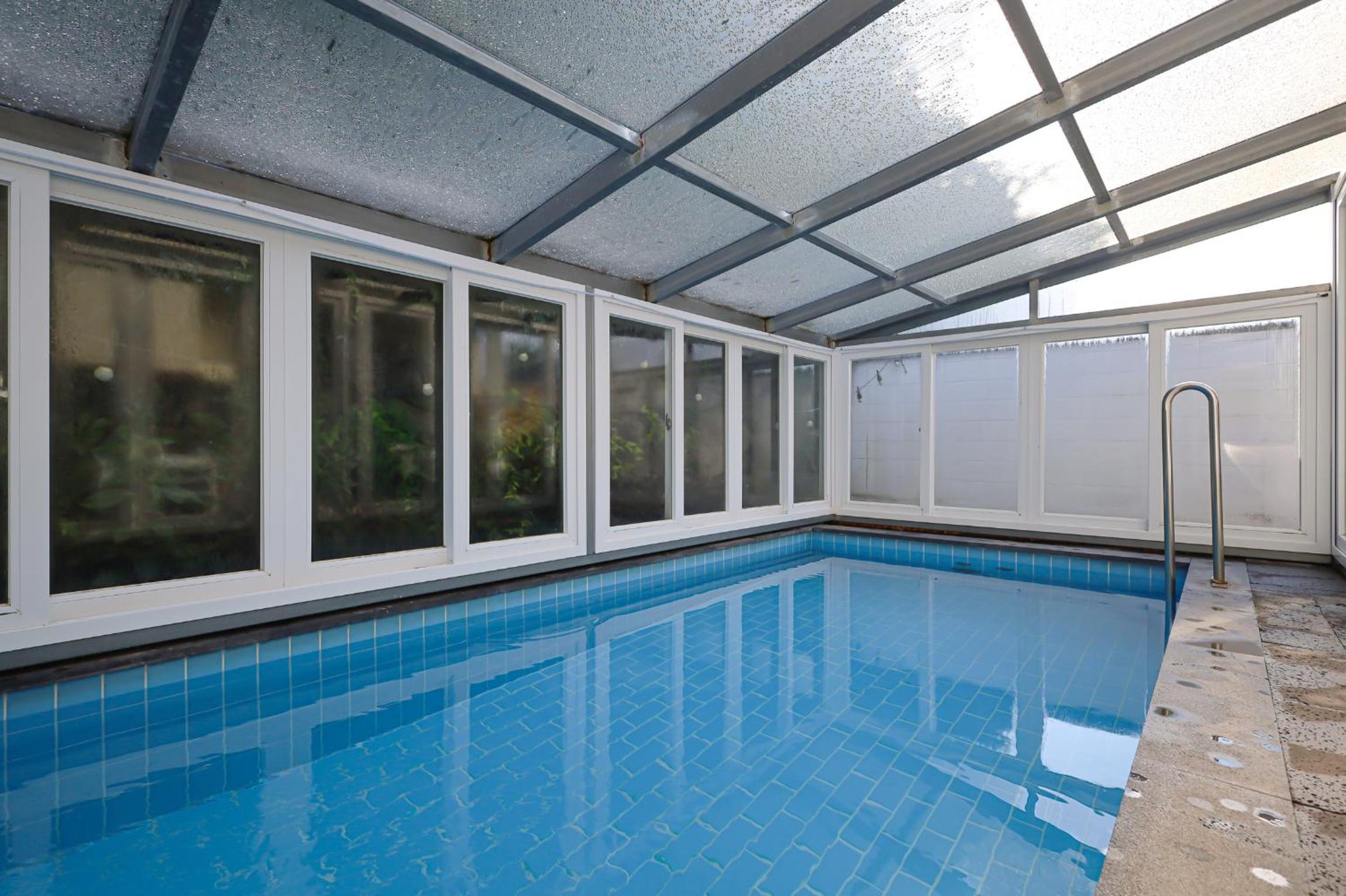 Premium Family Garden Pool photo 2