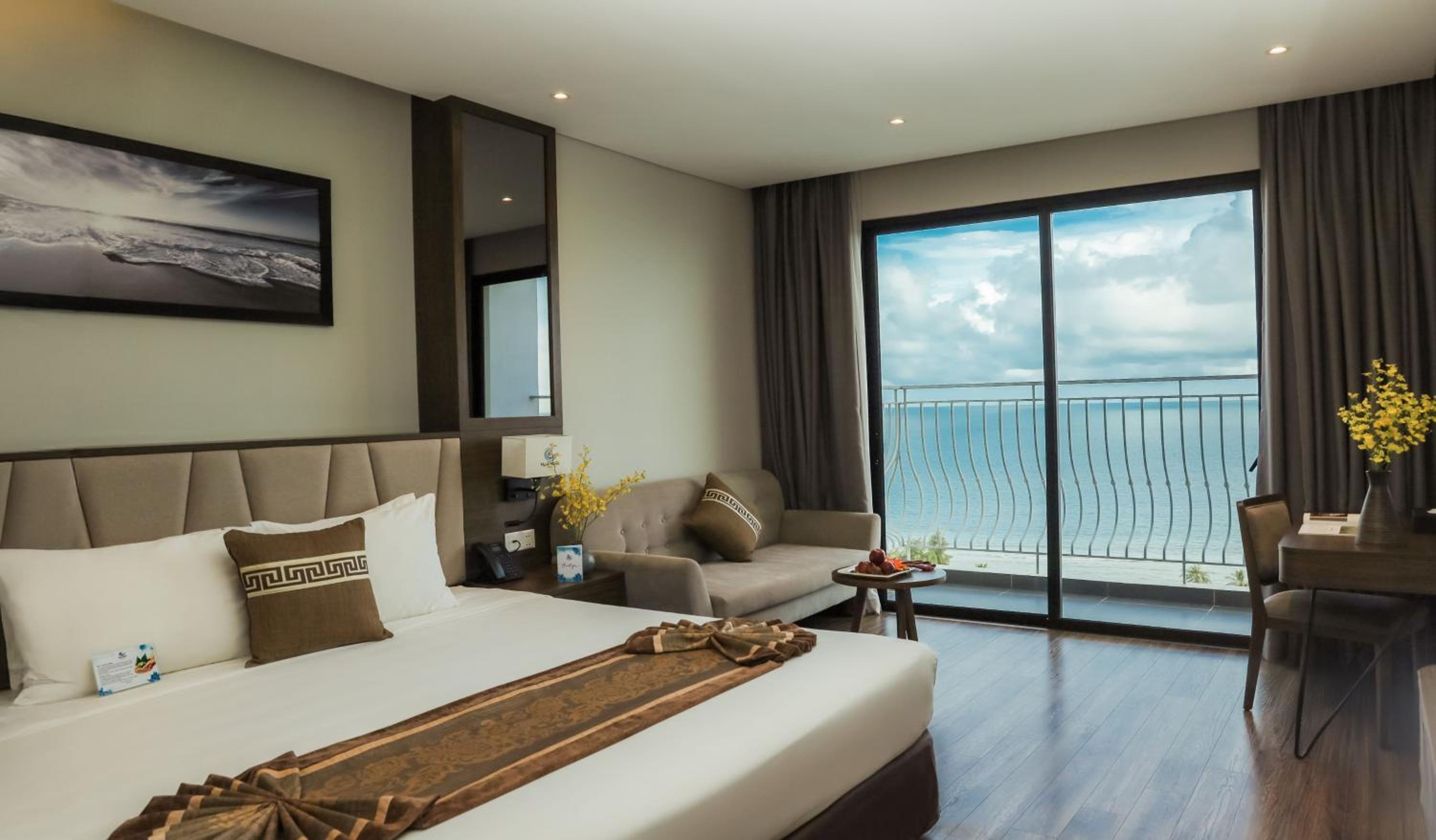 Deluxe Double Partial Sea view with Balcony - Photo 5