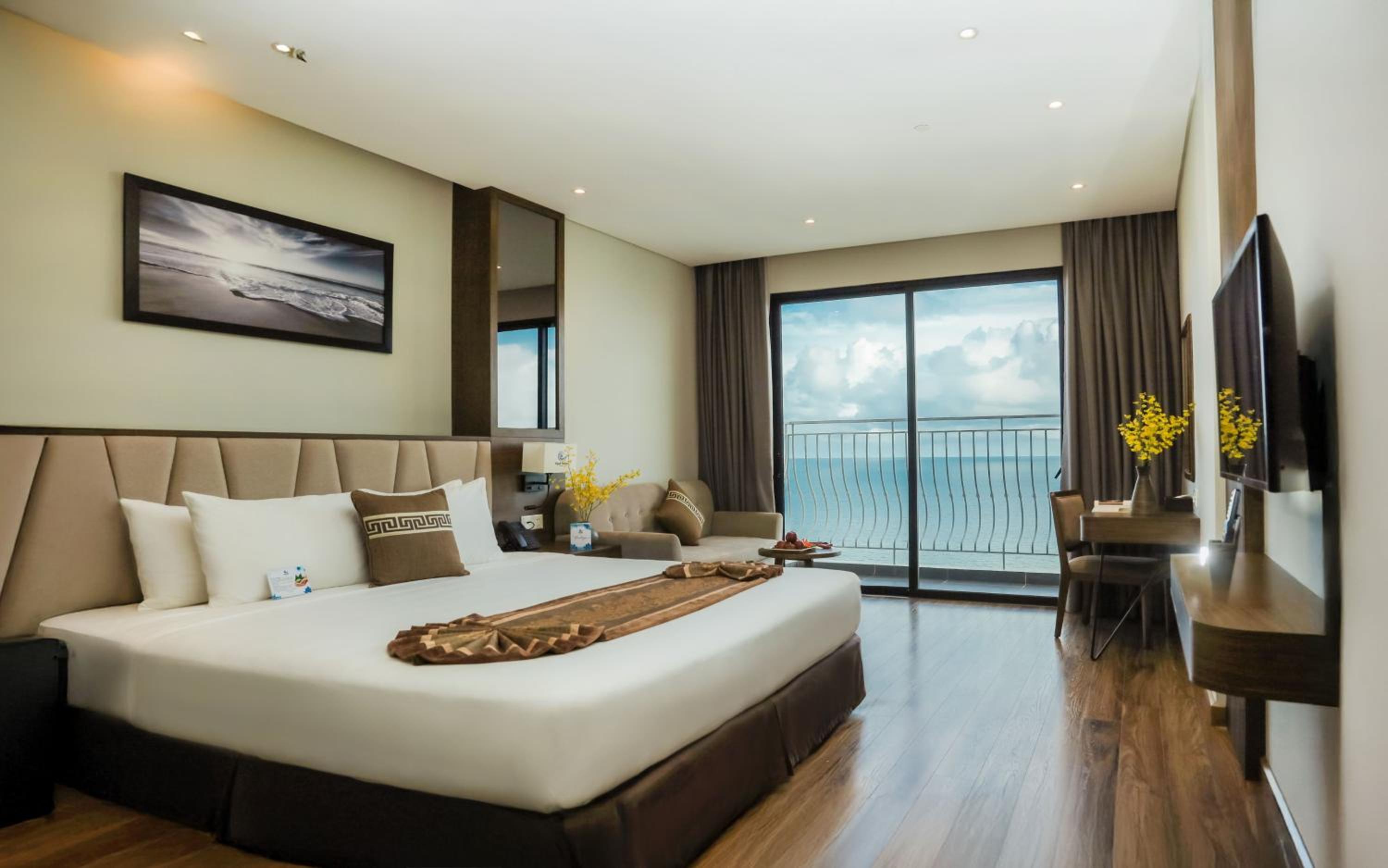 Deluxe Double Partial Sea view with Balcony - Photo 1
