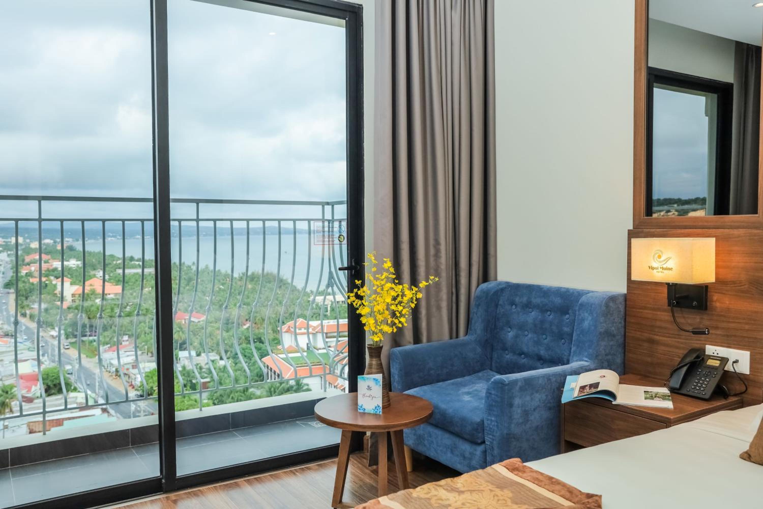 Deluxe Twin Partial Sea View with Balcony - Photo 4