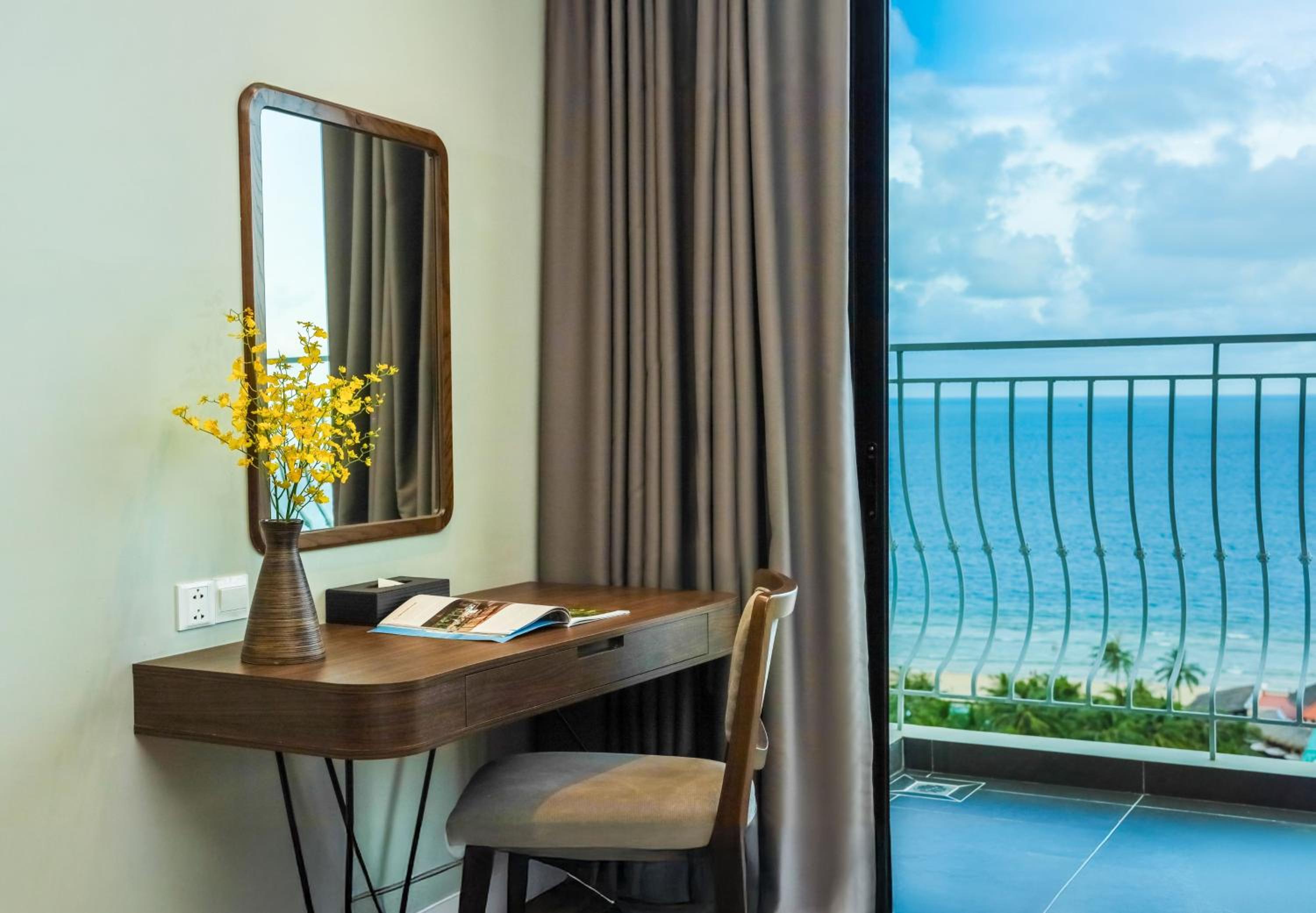 Executive Triple Ocean view with Balcony - Photo 6