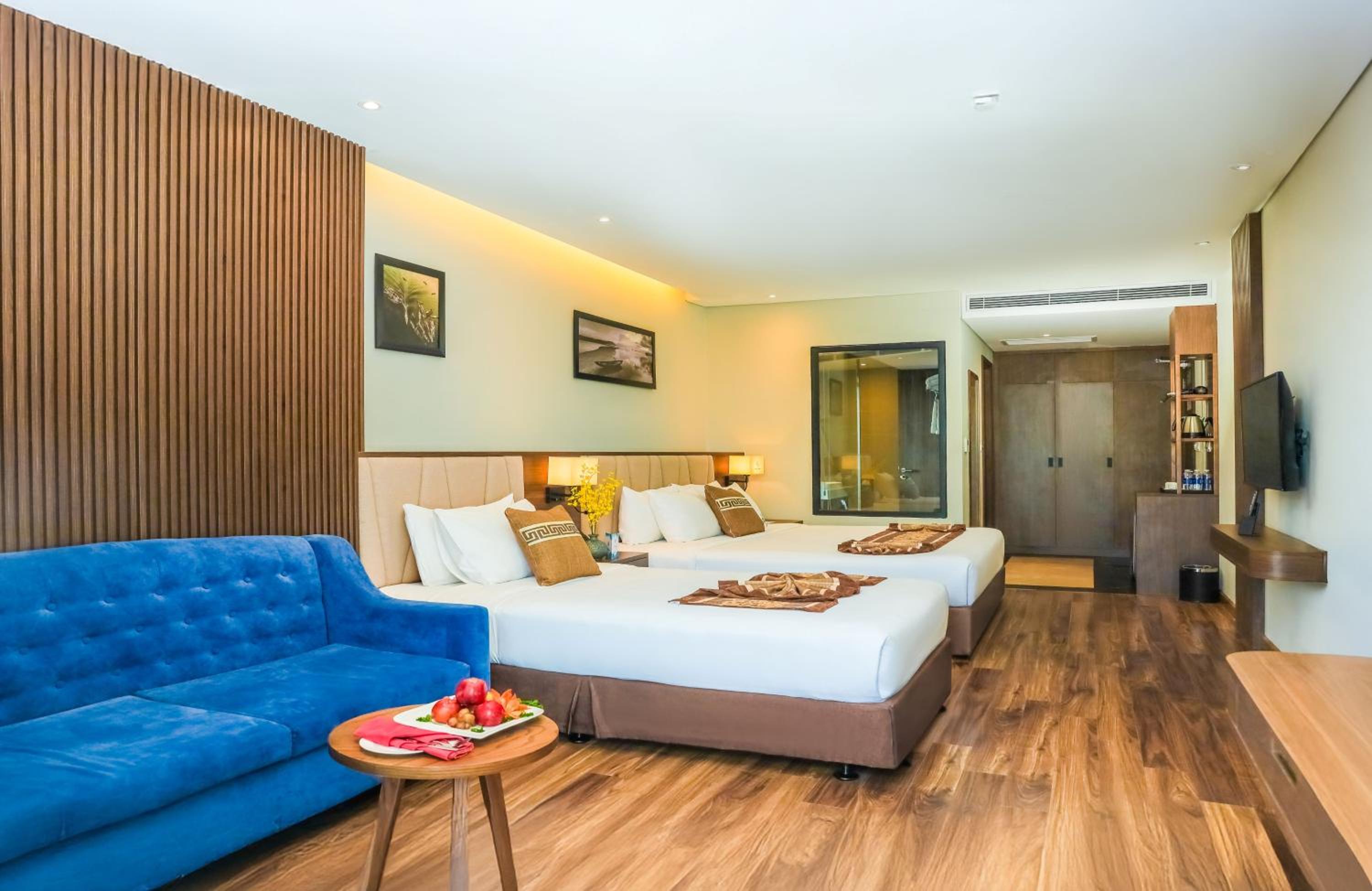 Executive Triple Ocean view with Balcony - Photo 5