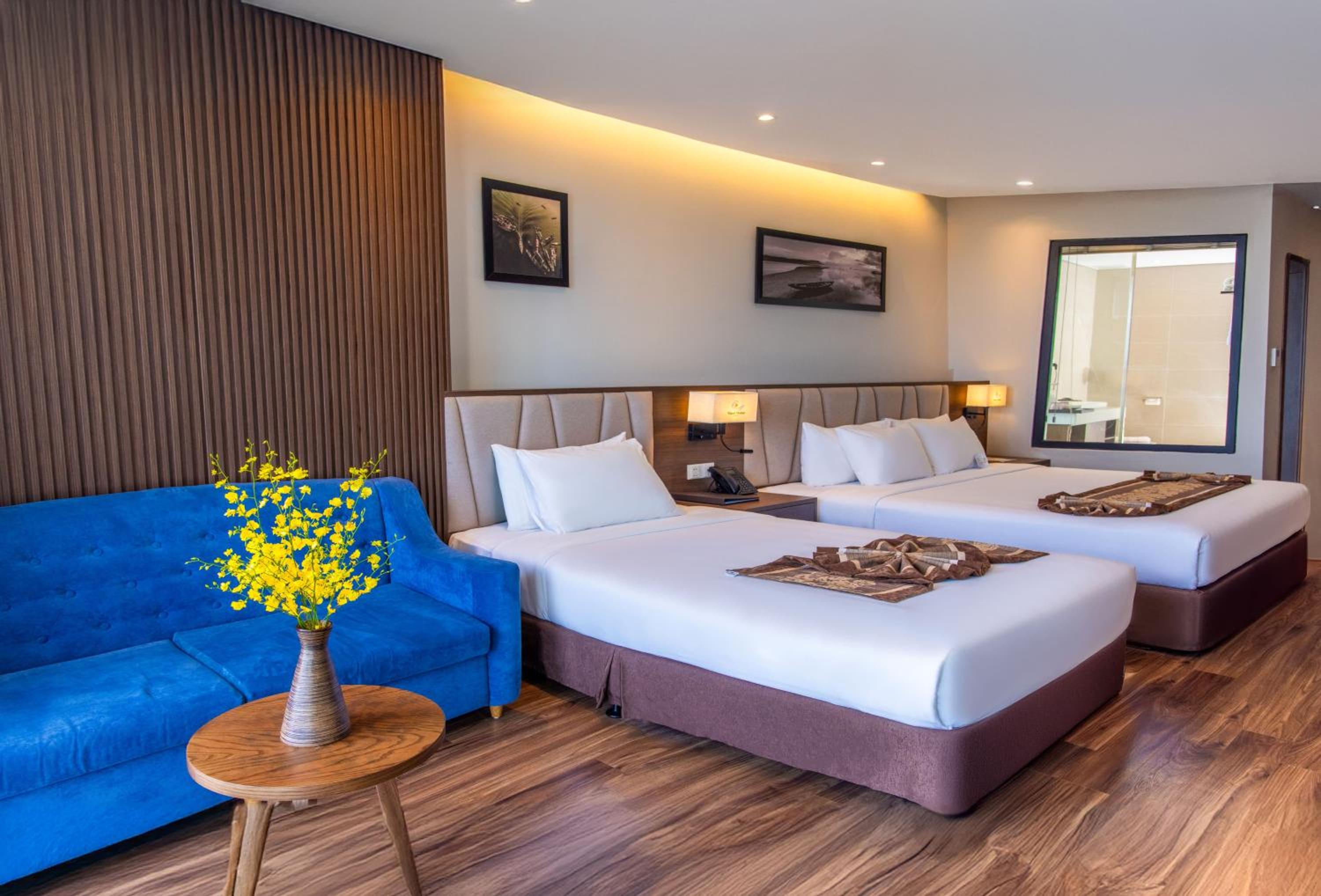 Executive Triple Ocean view with Balcony - Photo 3