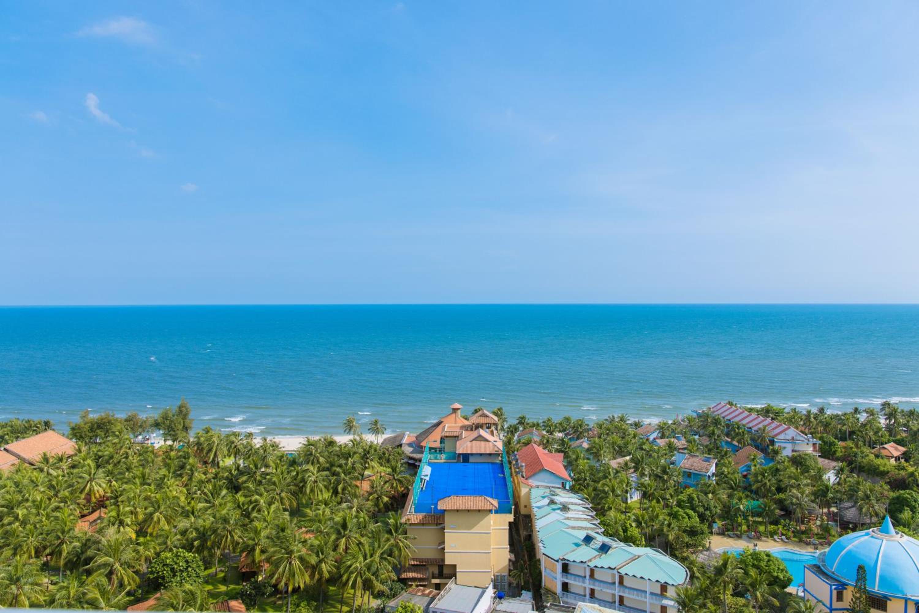 Executive Triple Ocean view with Balcony - Photo 2