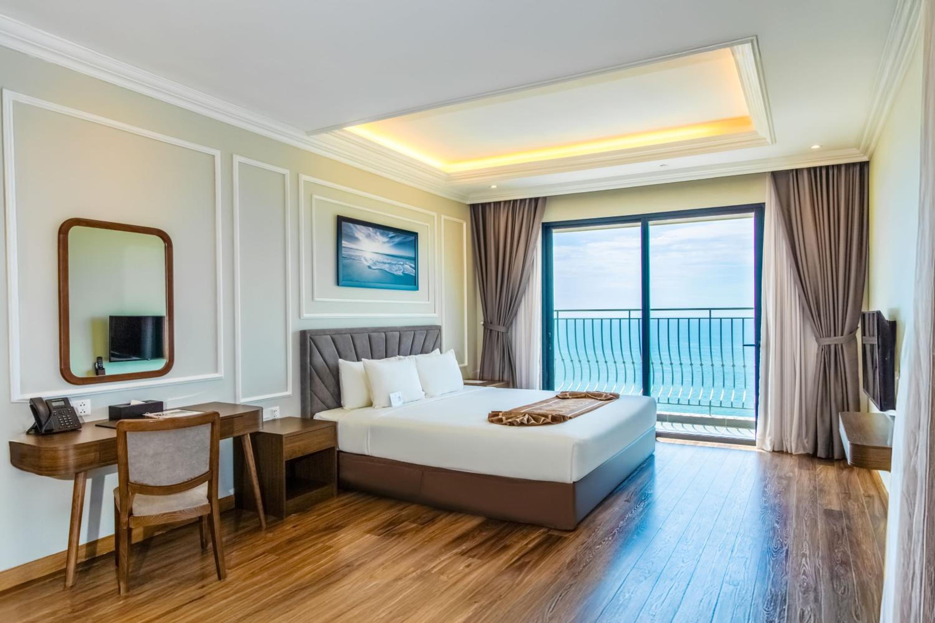 Suite With Balcony And Sea View - Photo 1