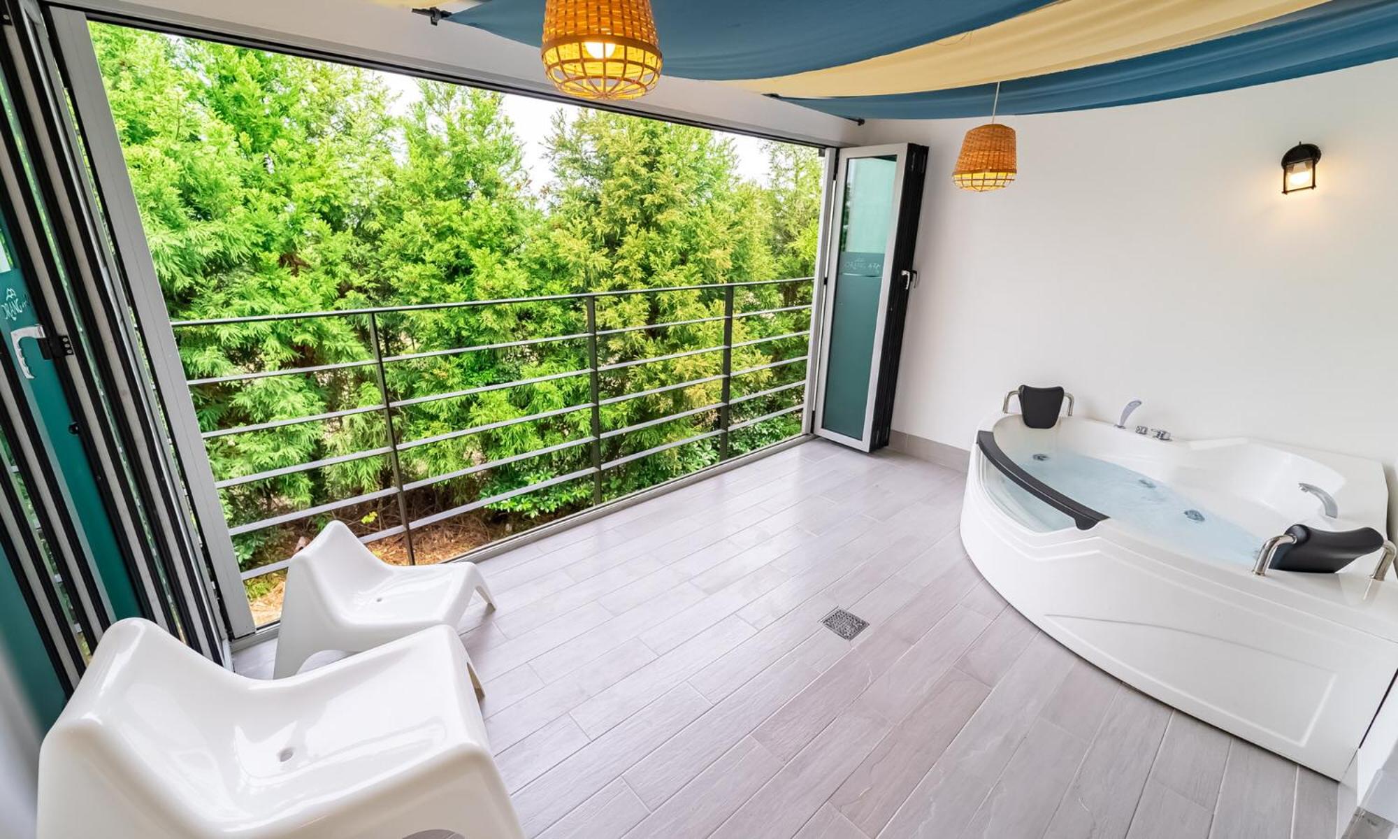 Duplex One-Room Spa photo 2