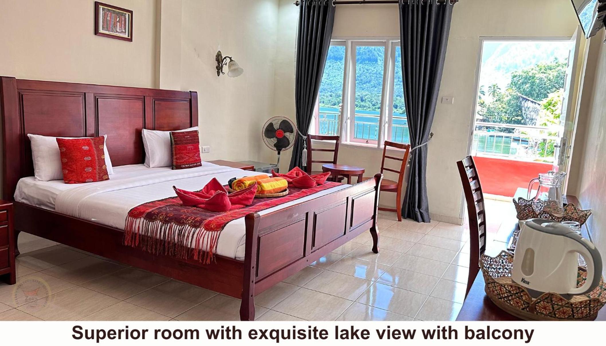 Superior Double Room with Private Bathroom and Lake View