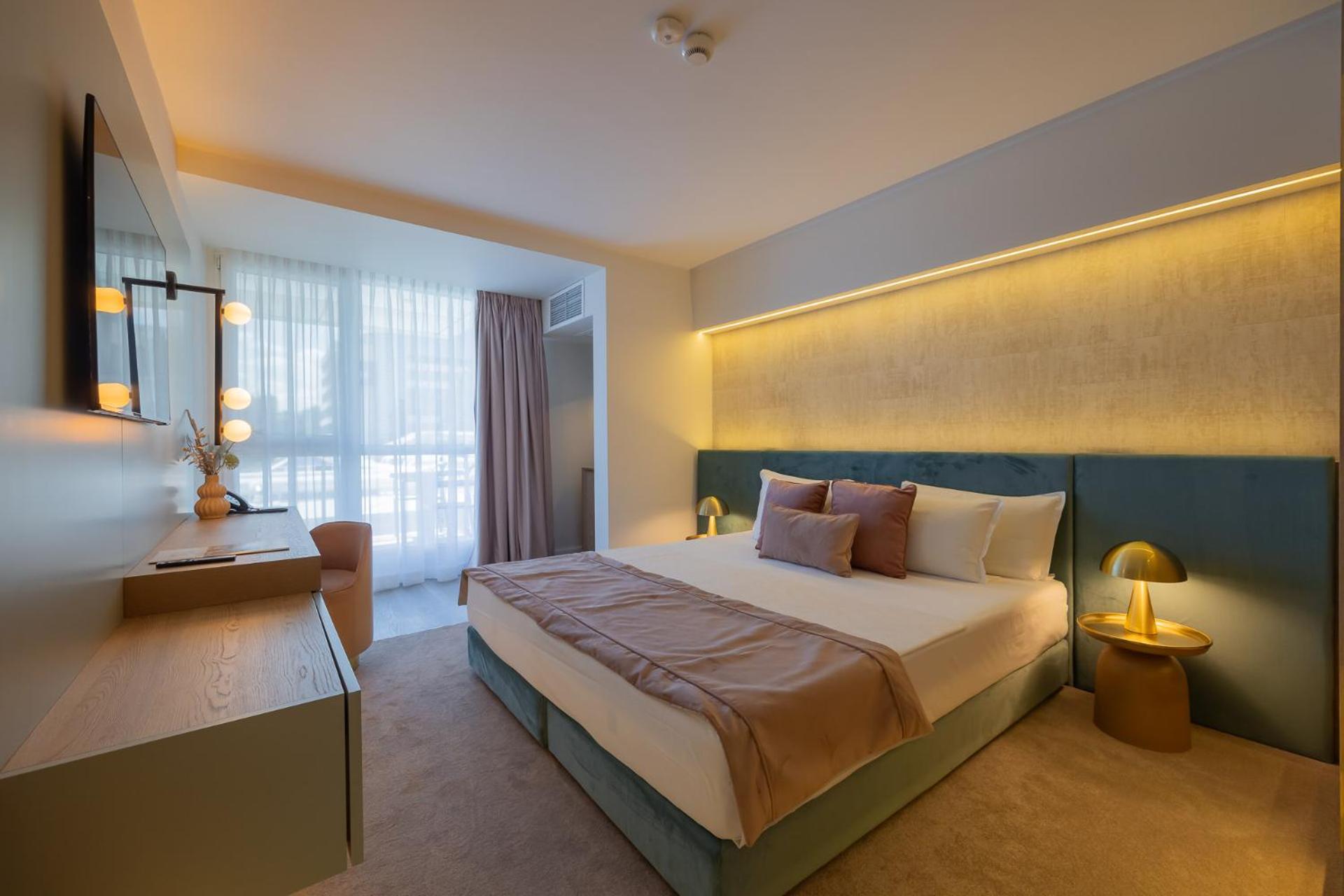 Queen Room with Sea View