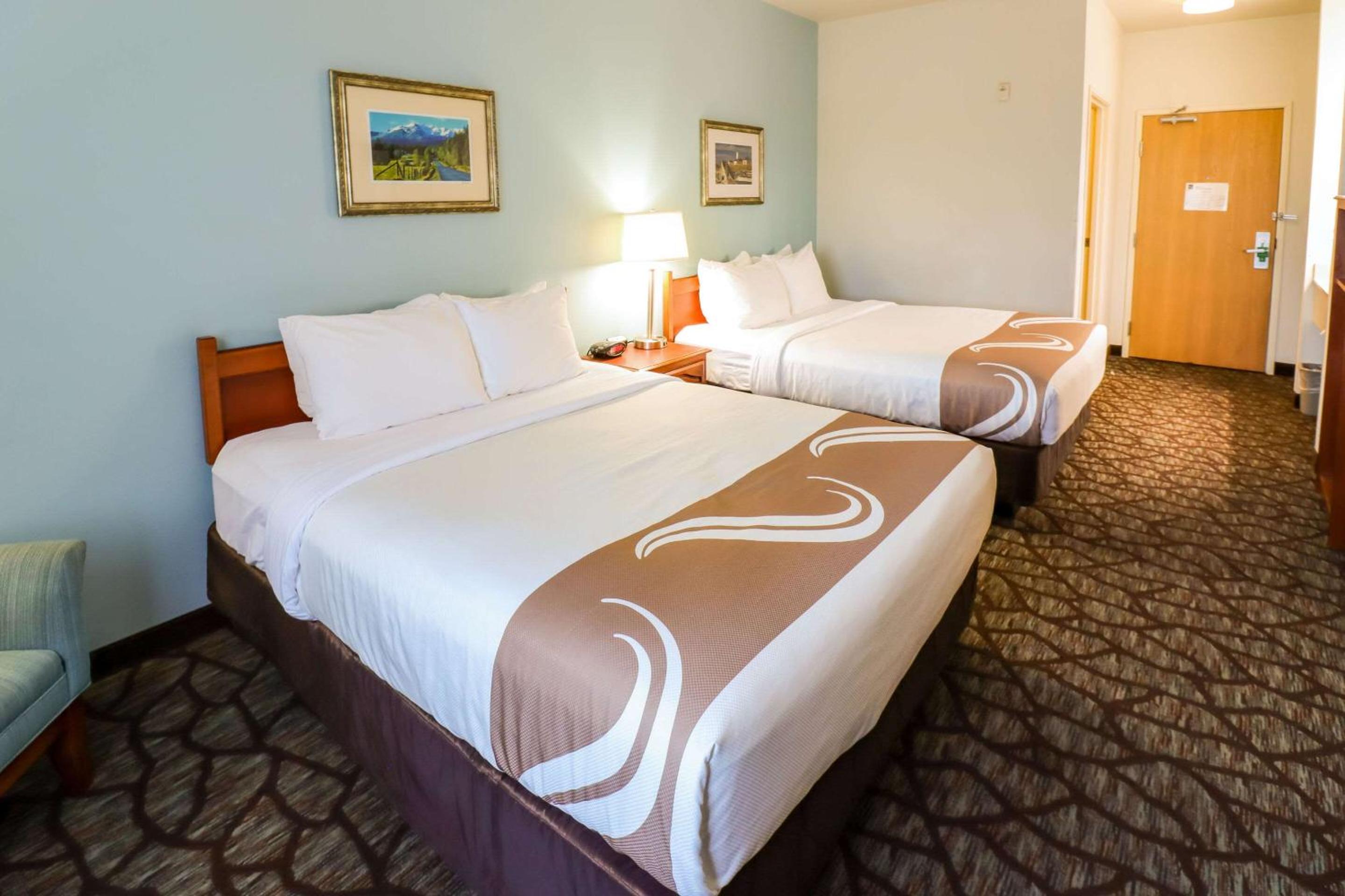 Queen Room with Two Queen Beds - Non-Smoking - Photo 1